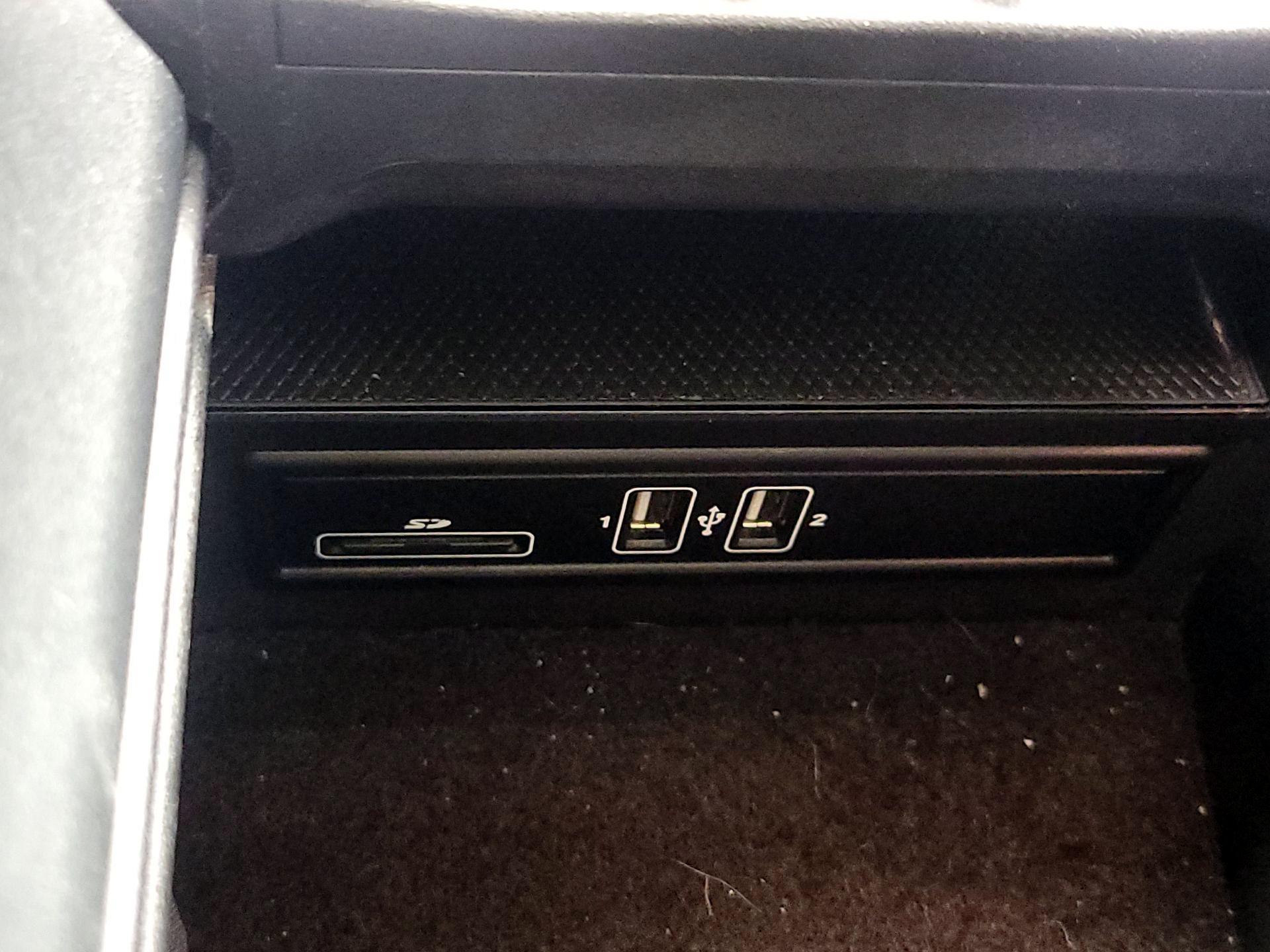 Thumbnail: 2015 Mercedes-Benz C-Class - 19