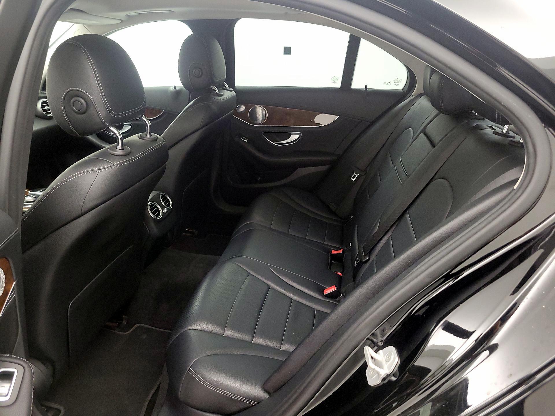 Thumbnail: 2015 Mercedes-Benz C-Class - 20