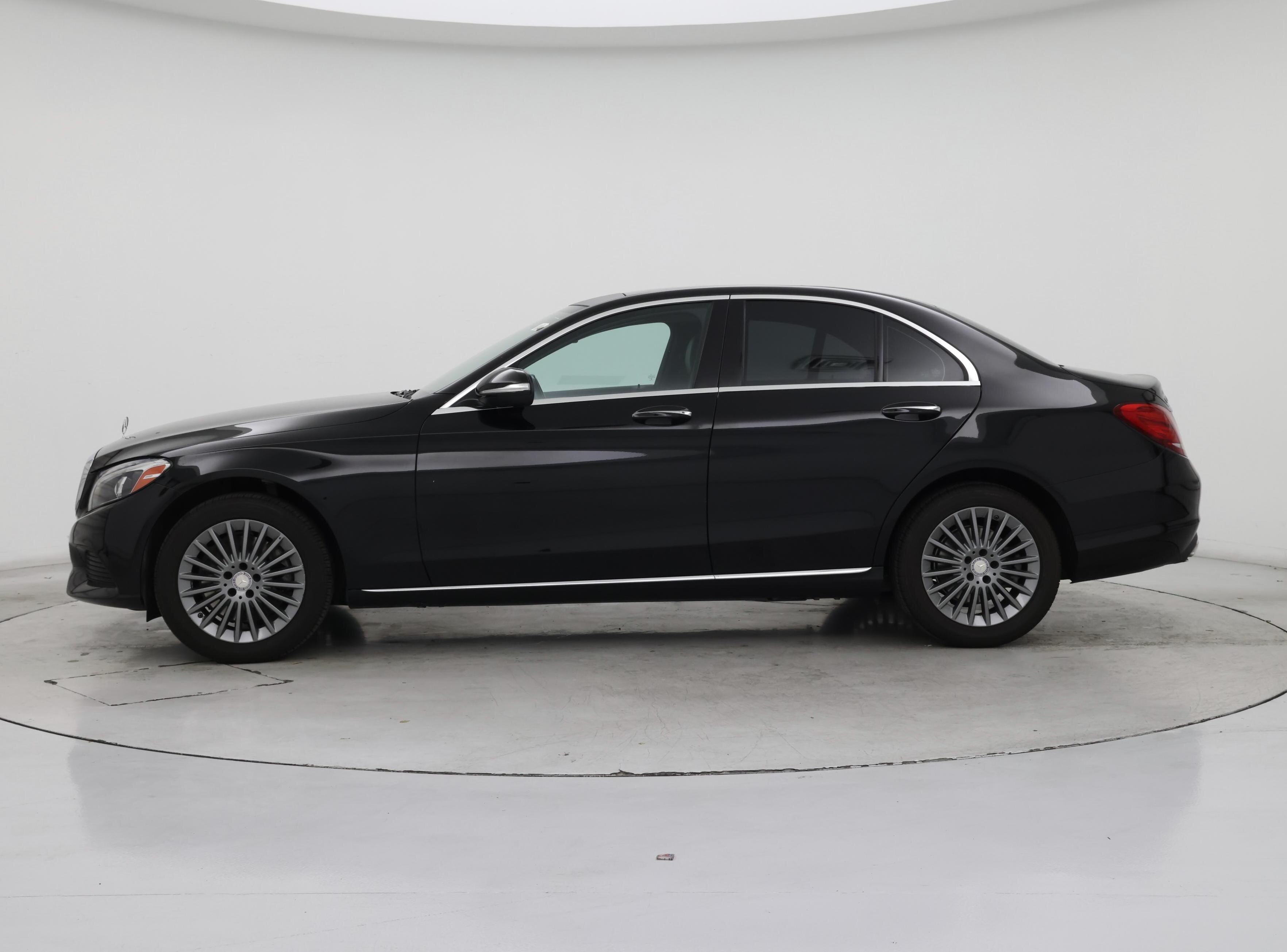 Thumbnail: 2015 Mercedes-Benz C-Class - 3