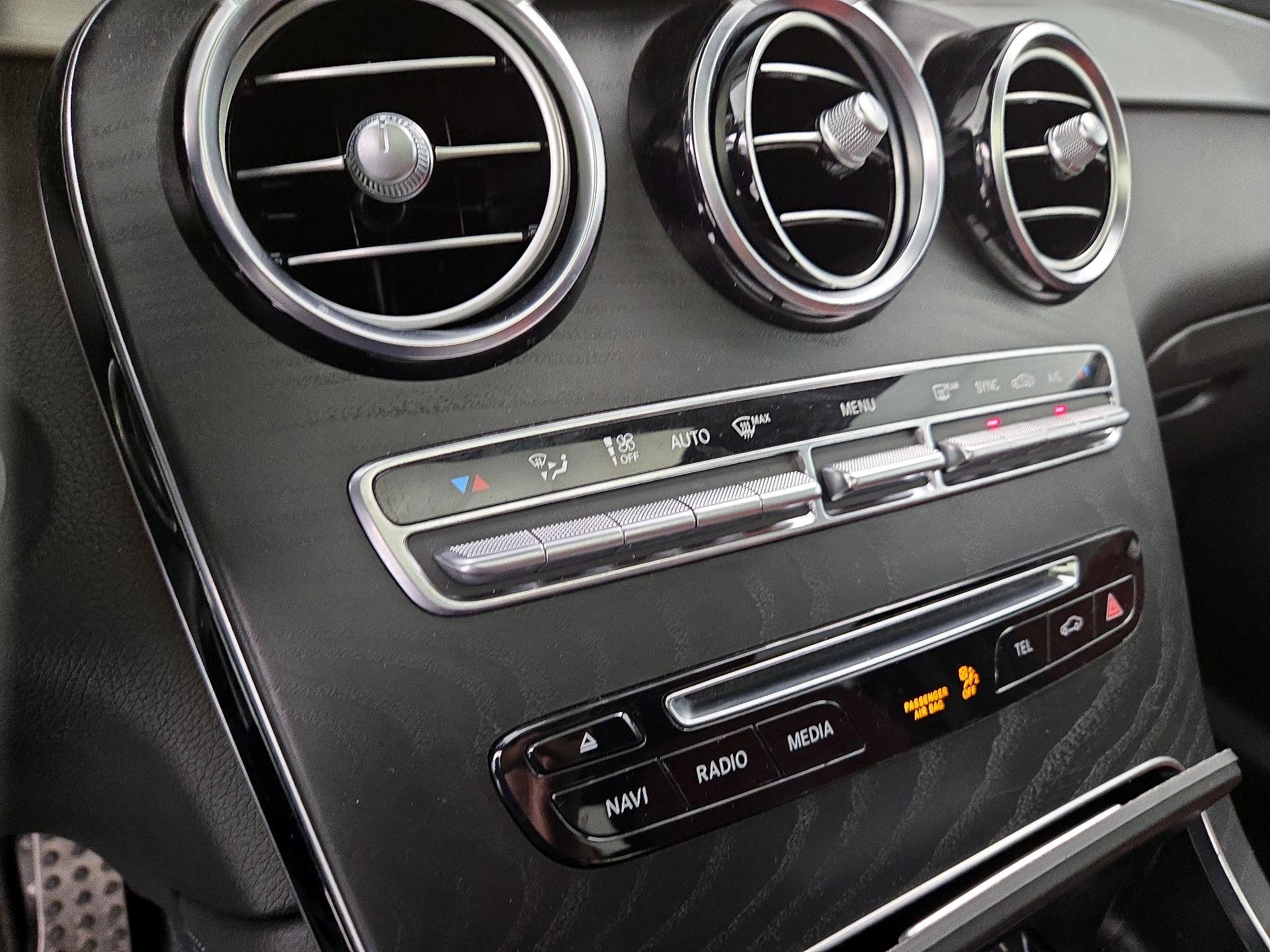 Thumbnail: 2019 Mercedes-Benz GLC - 17