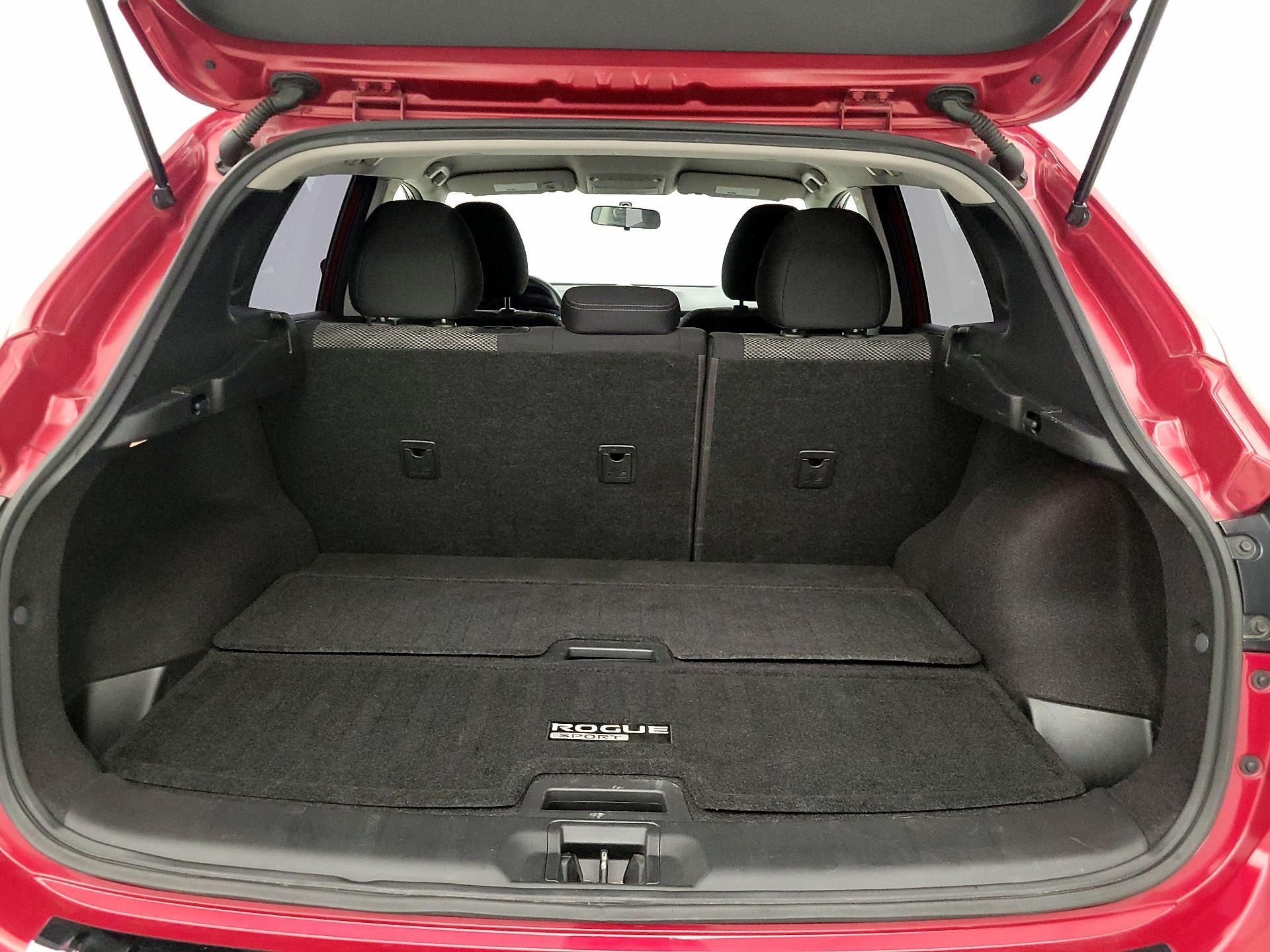 Thumbnail: 2017 Nissan Rogue Sport - 20