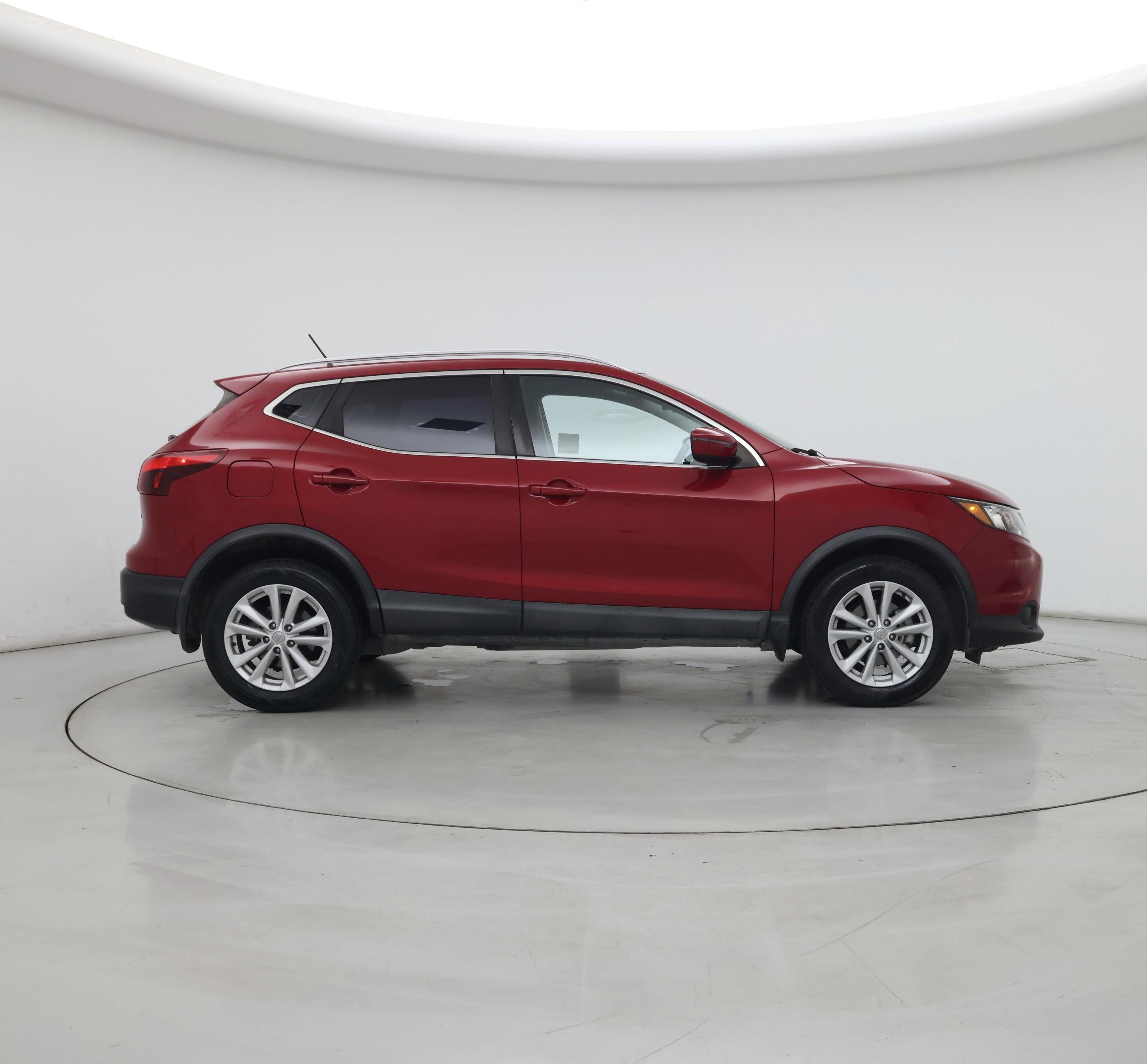 Thumbnail: 2017 Nissan Rogue Sport - 7