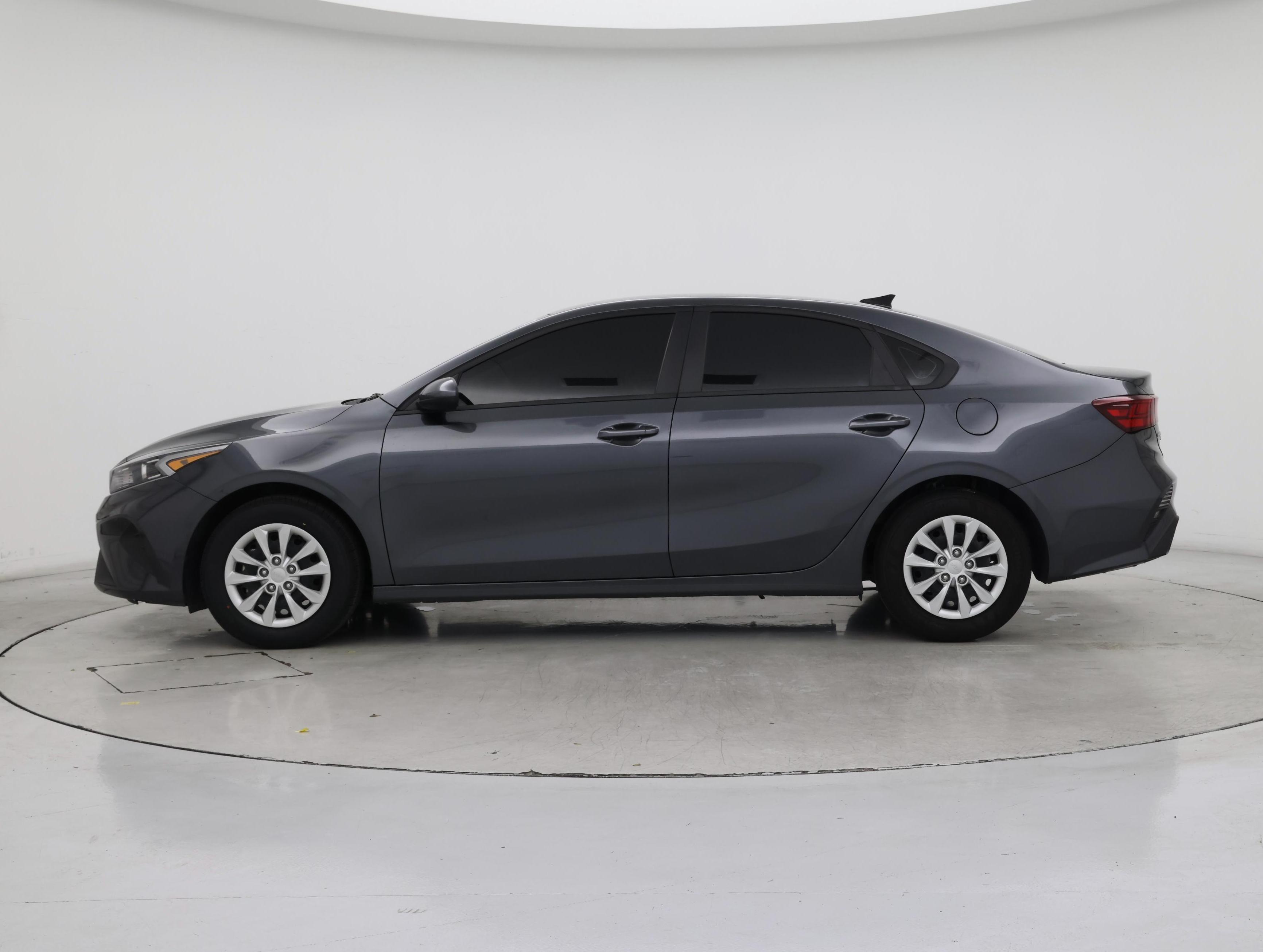 Thumbnail: 2024 Kia Forte - 3