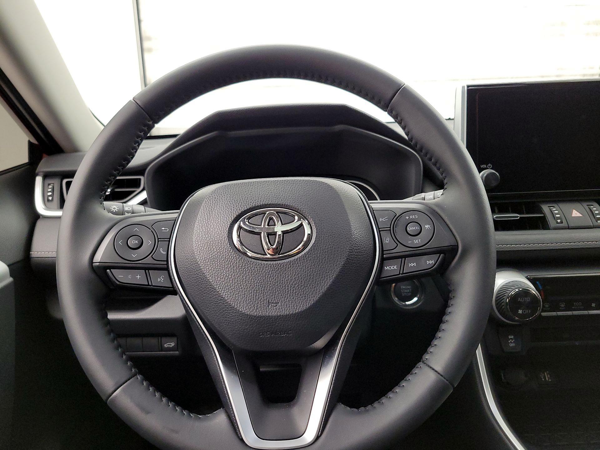 Thumbnail: 2025 Toyota RAV4 - 10