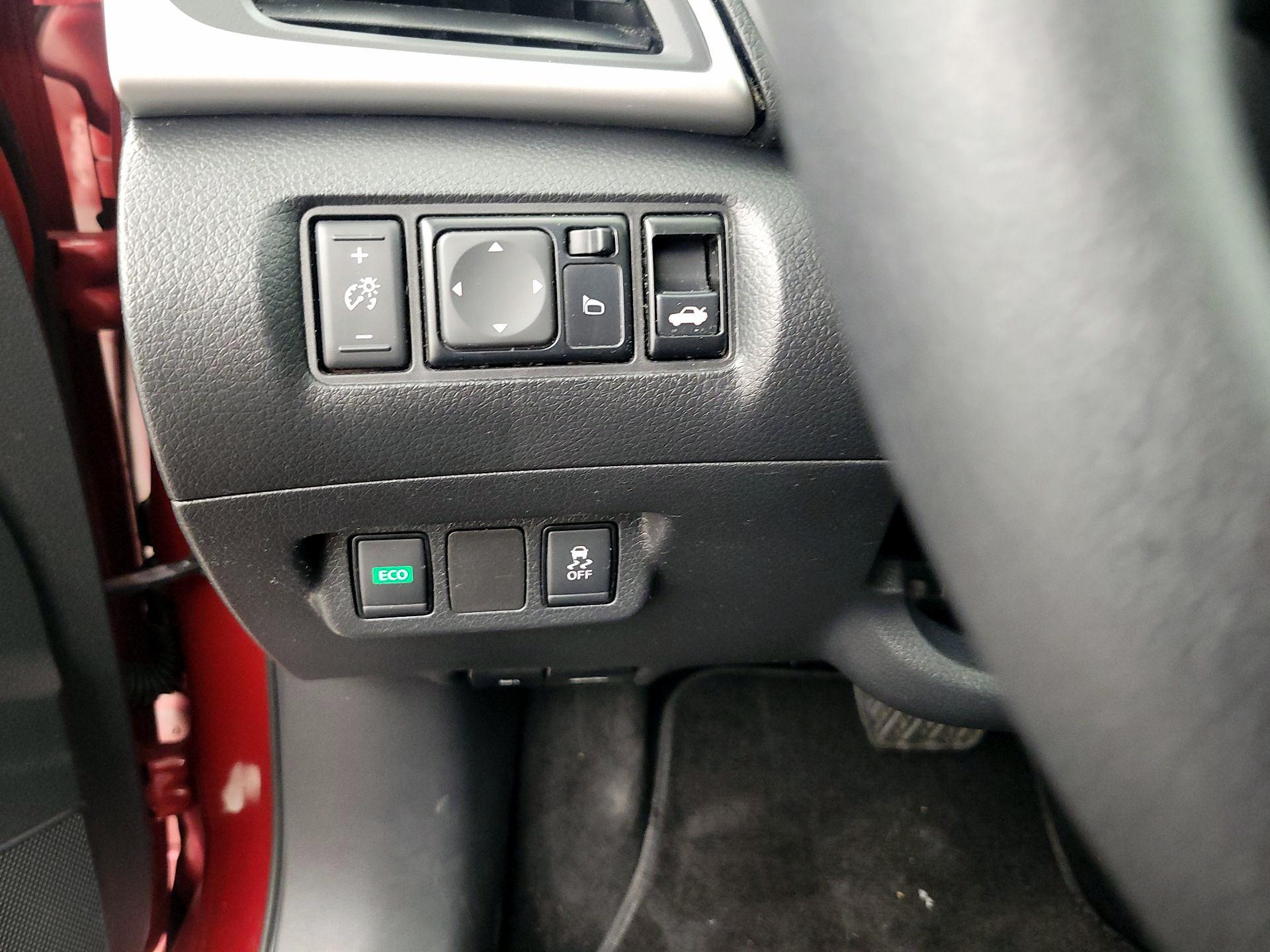 Thumbnail: 2019 Nissan Sentra - 13