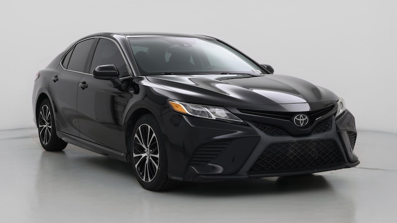 2019 Toyota Camry SE Hero Image