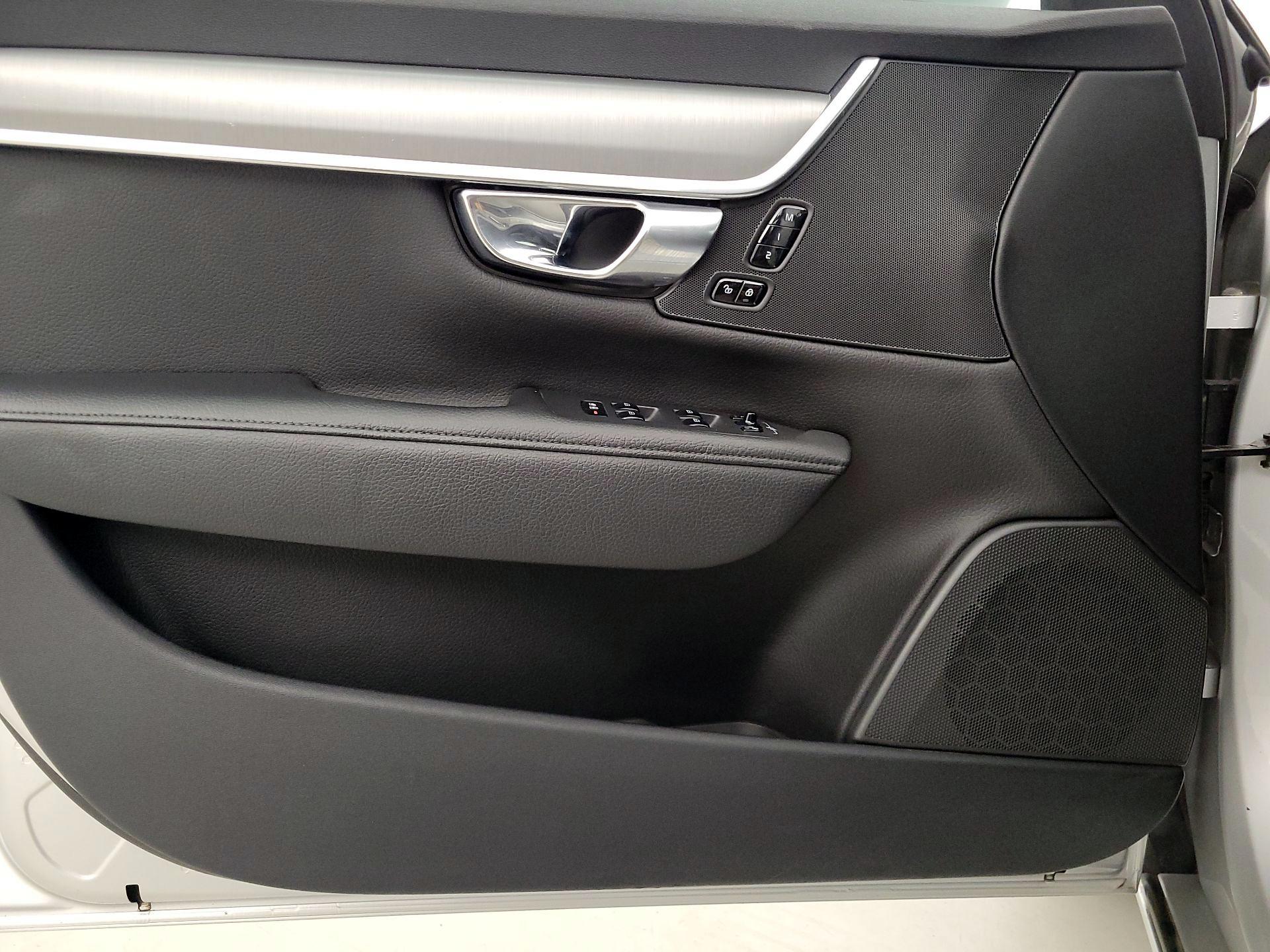 Thumbnail: 2017 Volvo S90 - 12