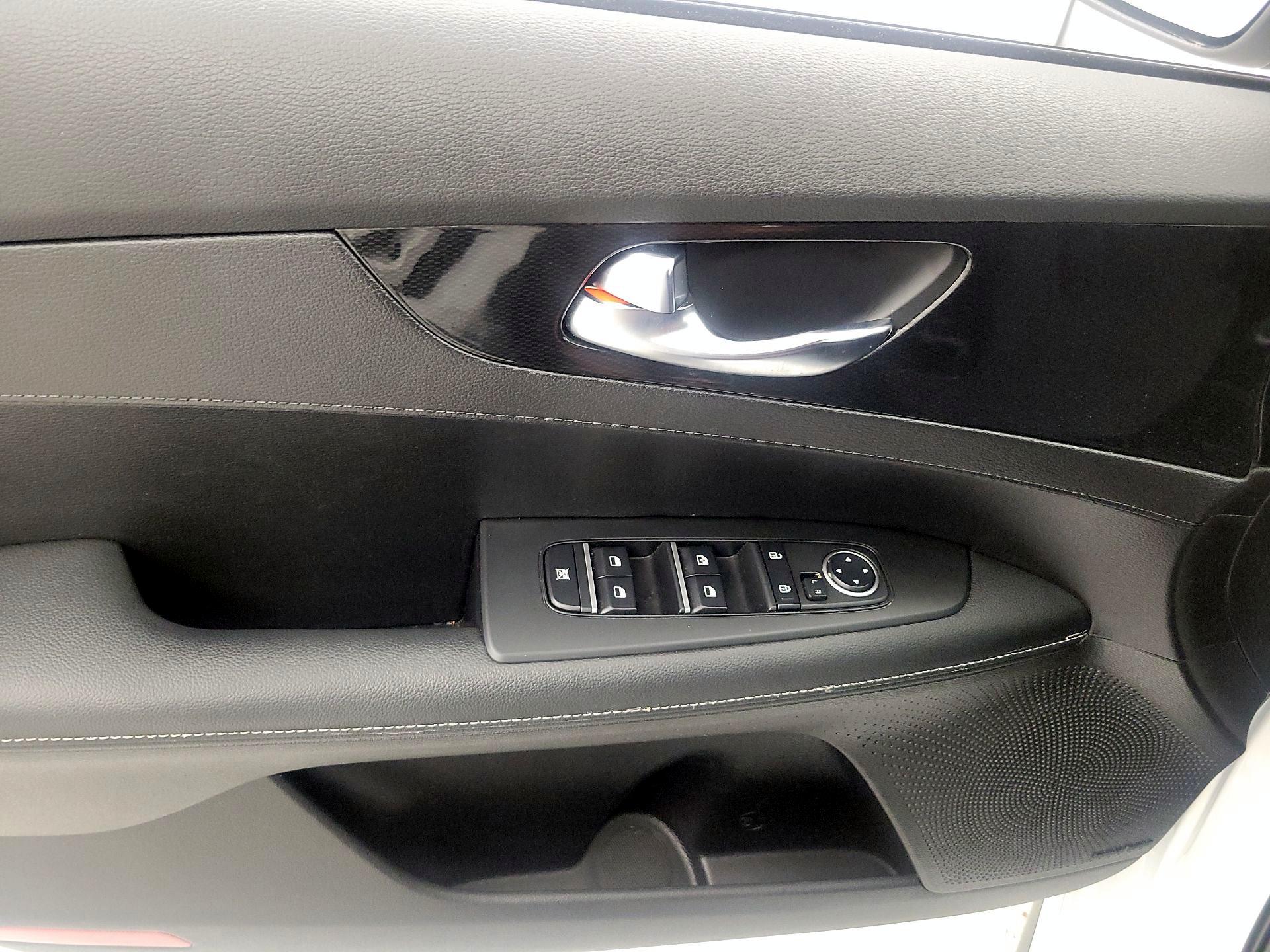 Thumbnail: 2023 Kia Forte - 12