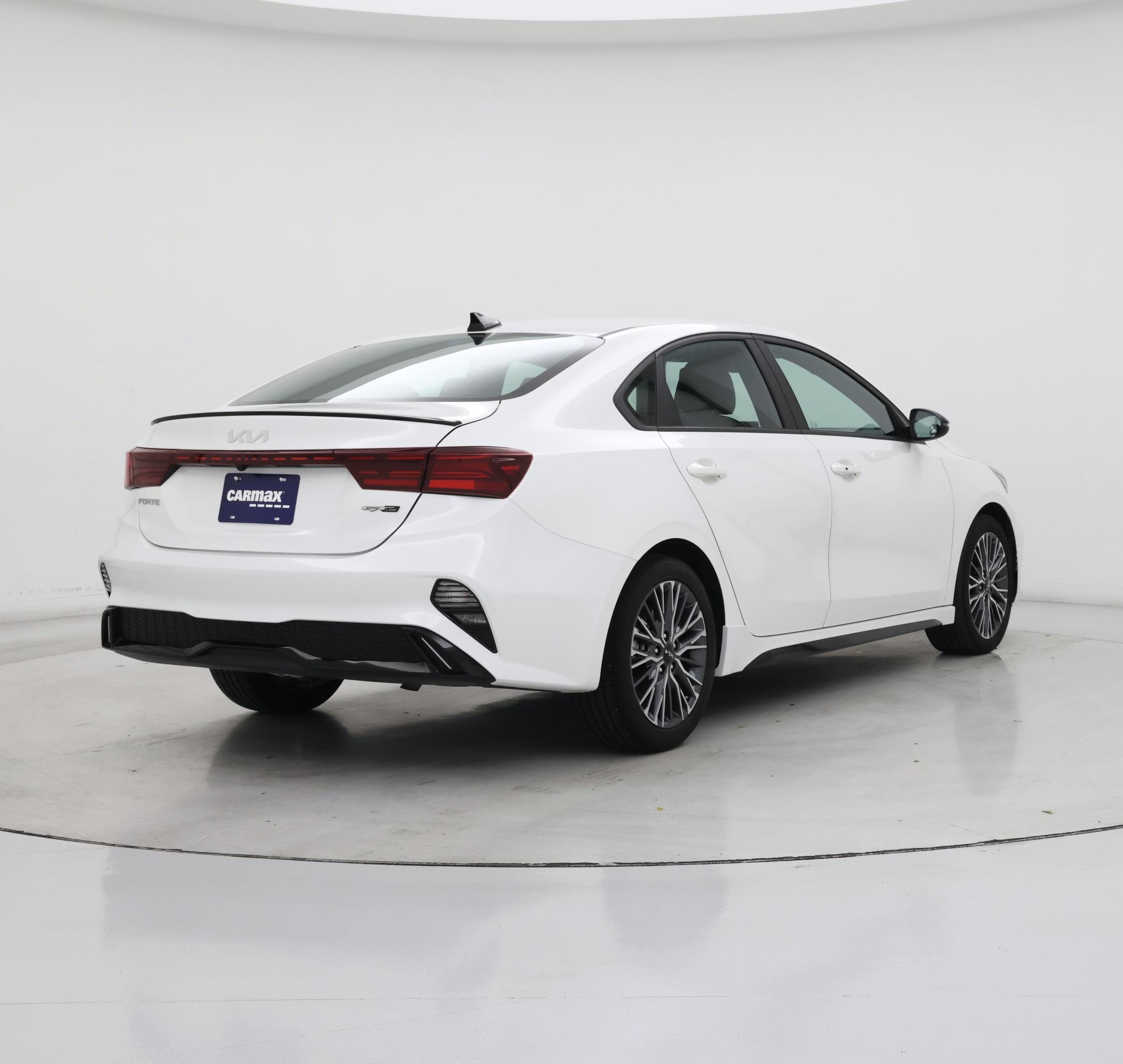 Thumbnail: 2023 Kia Forte - 8