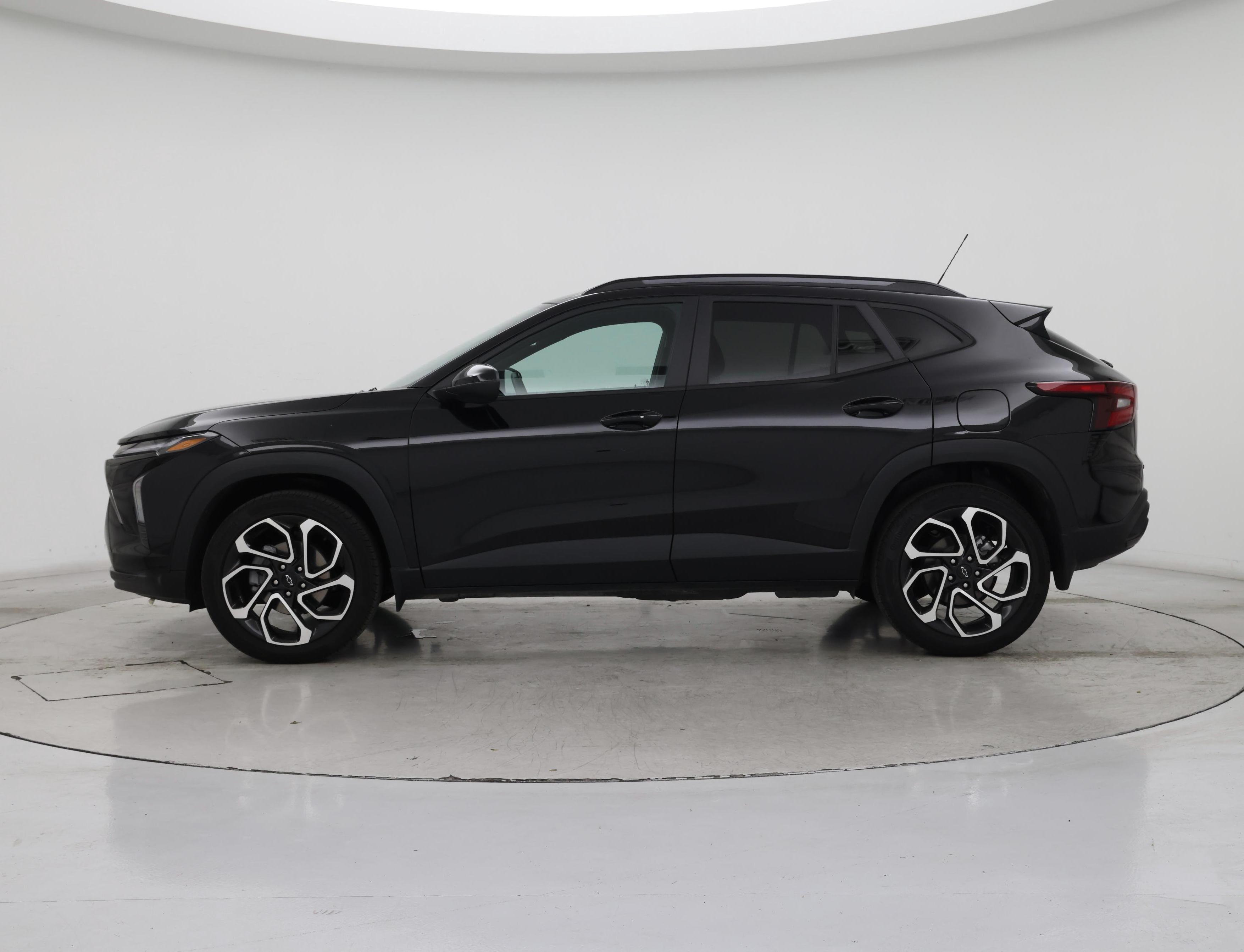 Thumbnail: 2024 Chevrolet Trax - 3