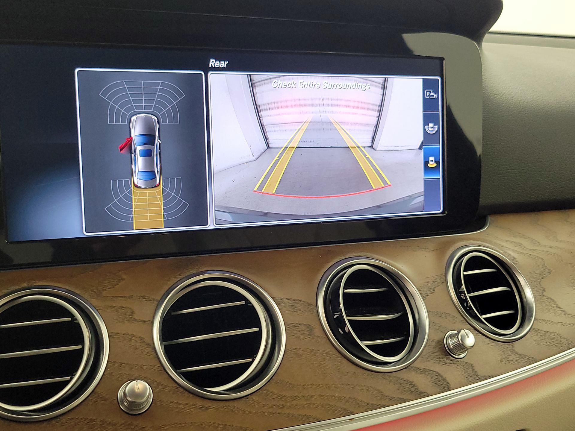Thumbnail: 2017 Mercedes-Benz E-Class - 15