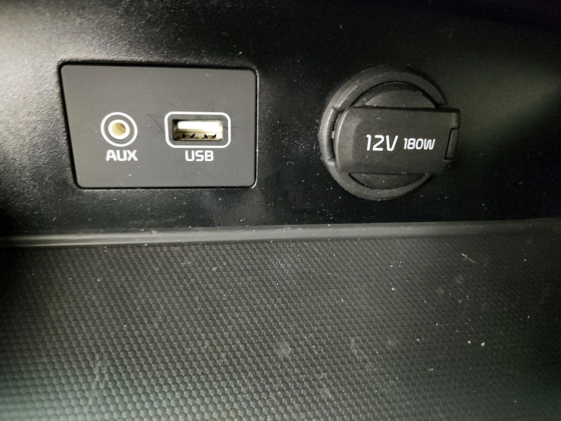 Thumbnail: 2021 Kia Sedona - 18