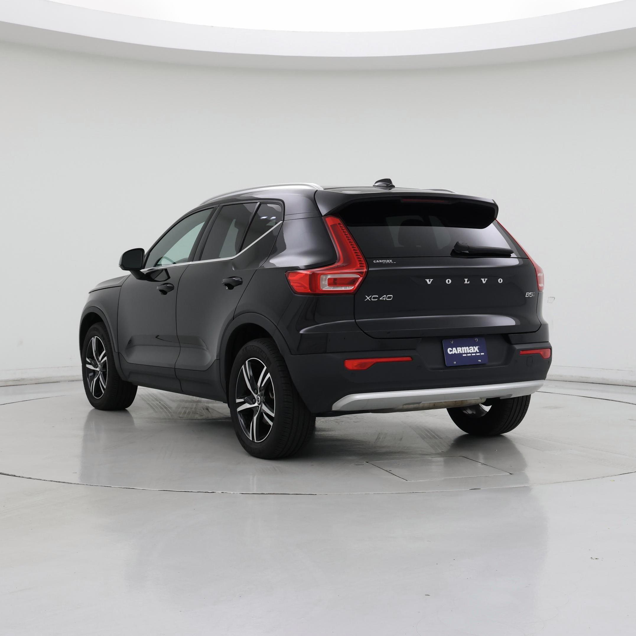 Thumbnail: 2024 Volvo XC40 - 2