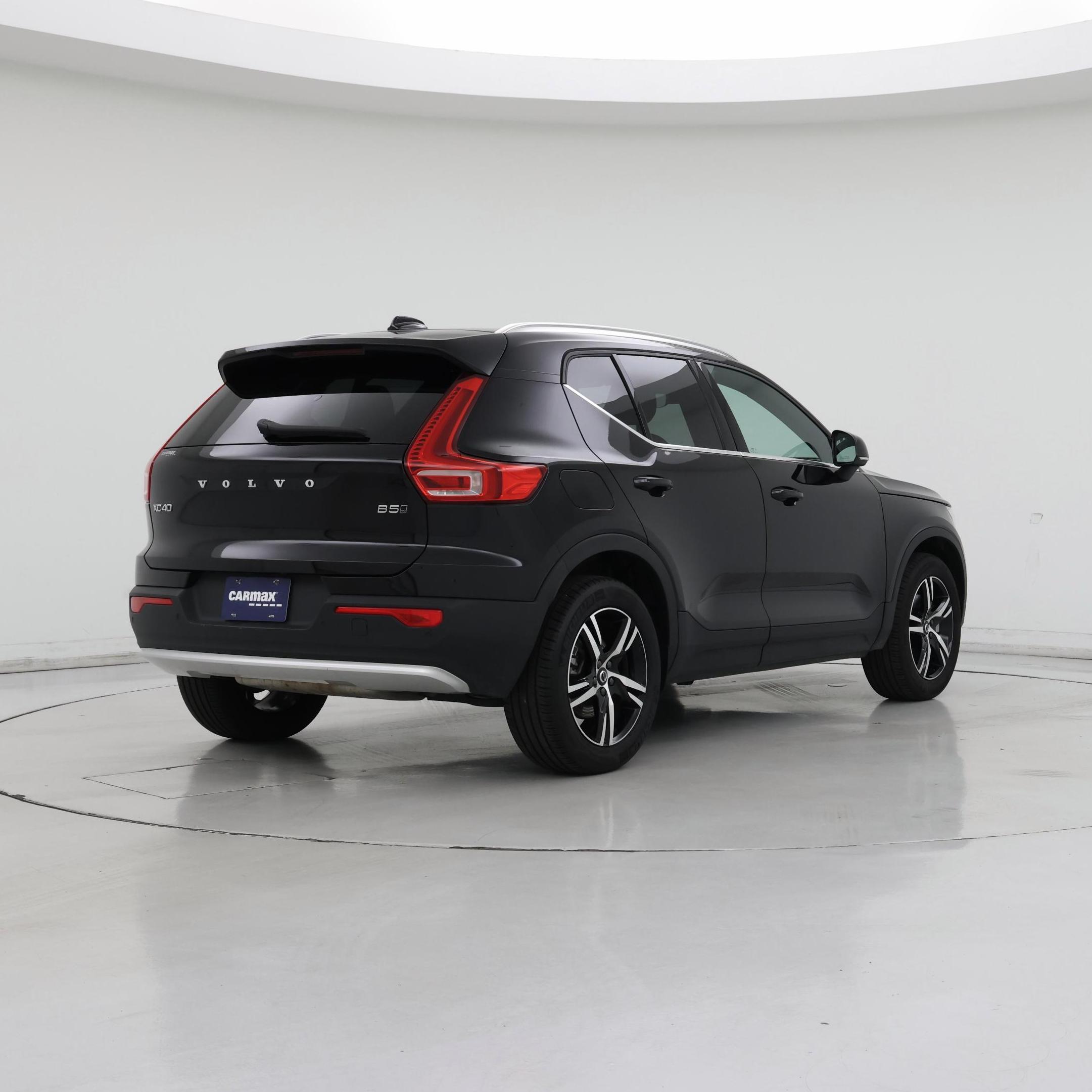 Thumbnail: 2024 Volvo XC40 - 8