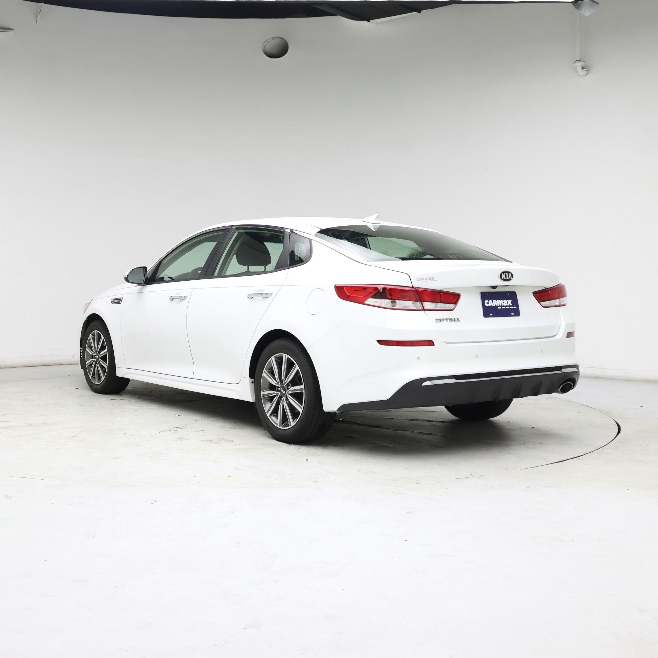 Thumbnail: 2019 Kia Optima - 2
