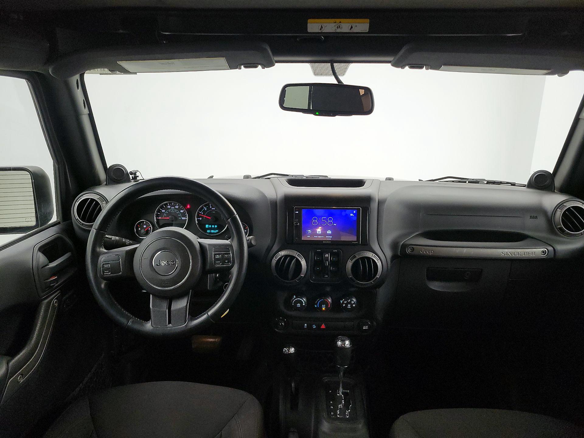 Thumbnail: 2014 Jeep Wrangler - 9