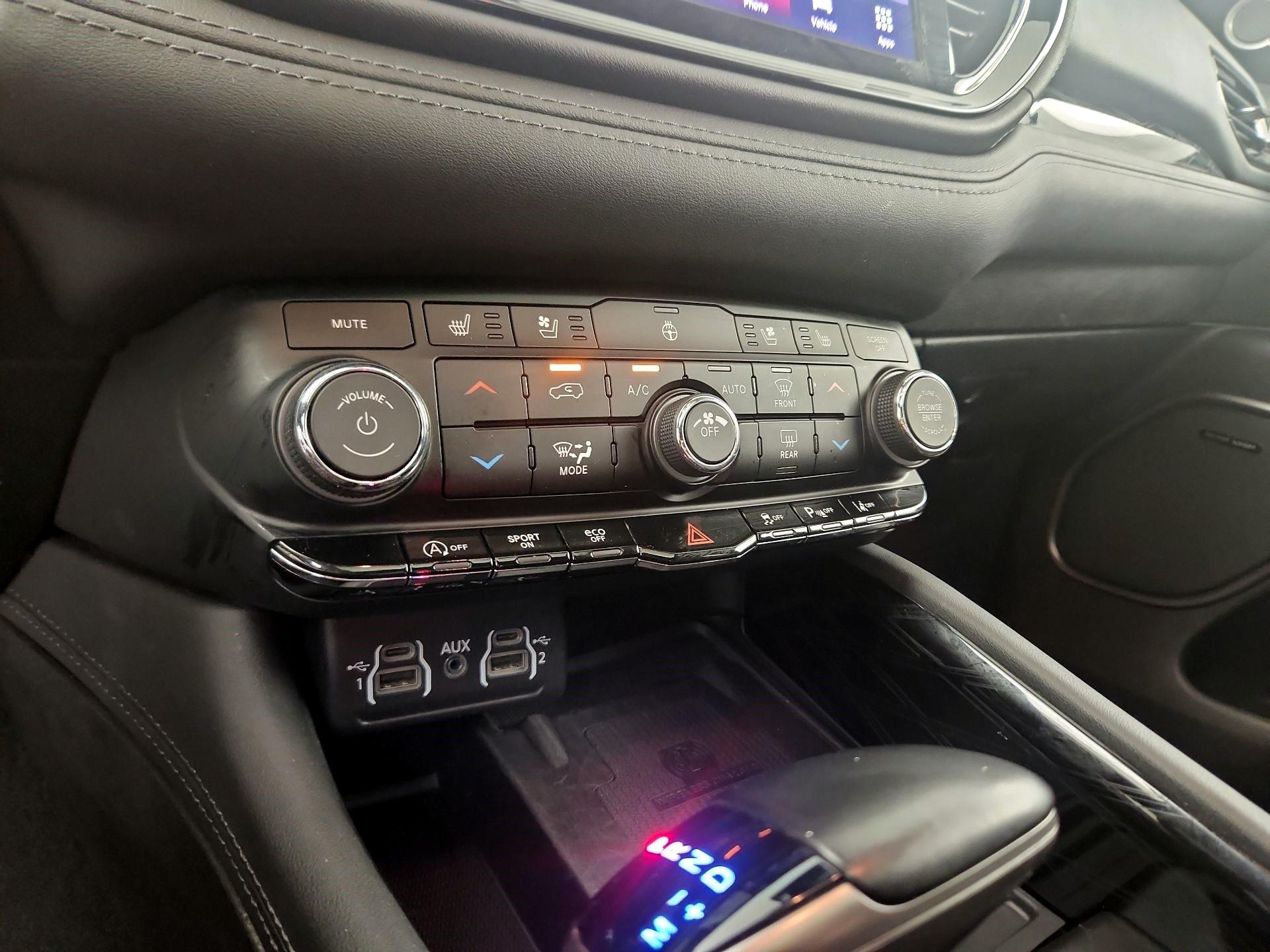 Thumbnail: 2021 Dodge Durango - 15