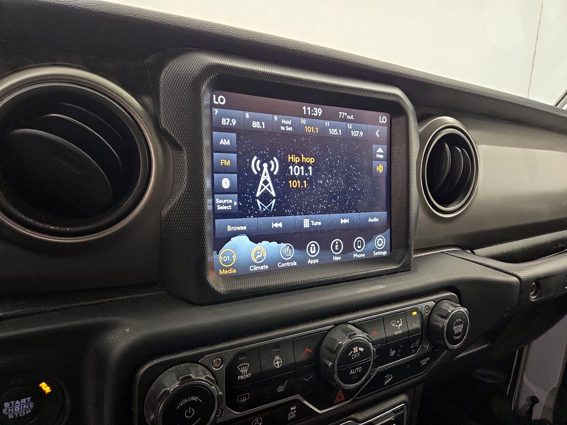 Thumbnail: 2021 Jeep Wrangler - 15