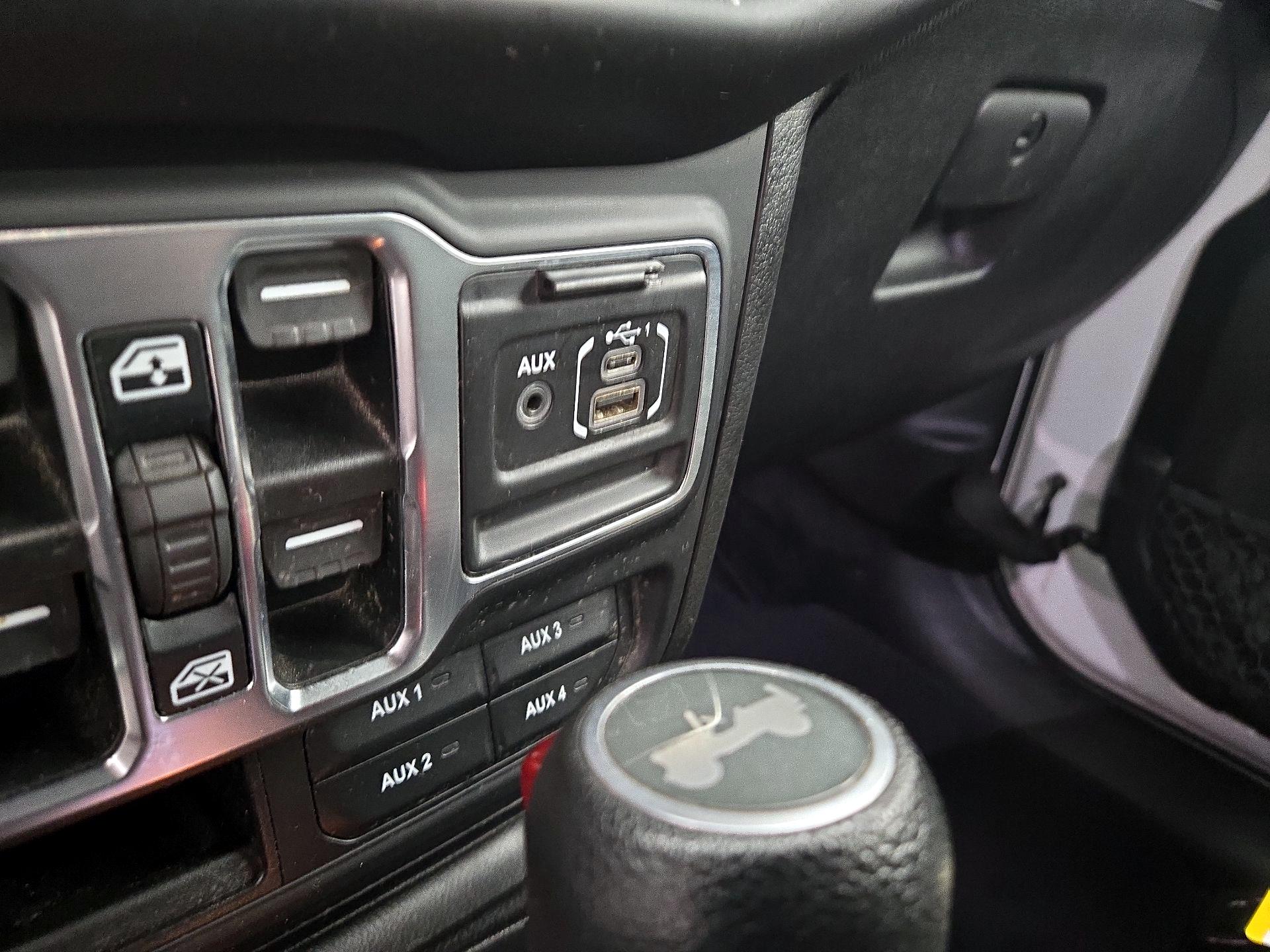 Thumbnail: 2021 Jeep Wrangler - 18