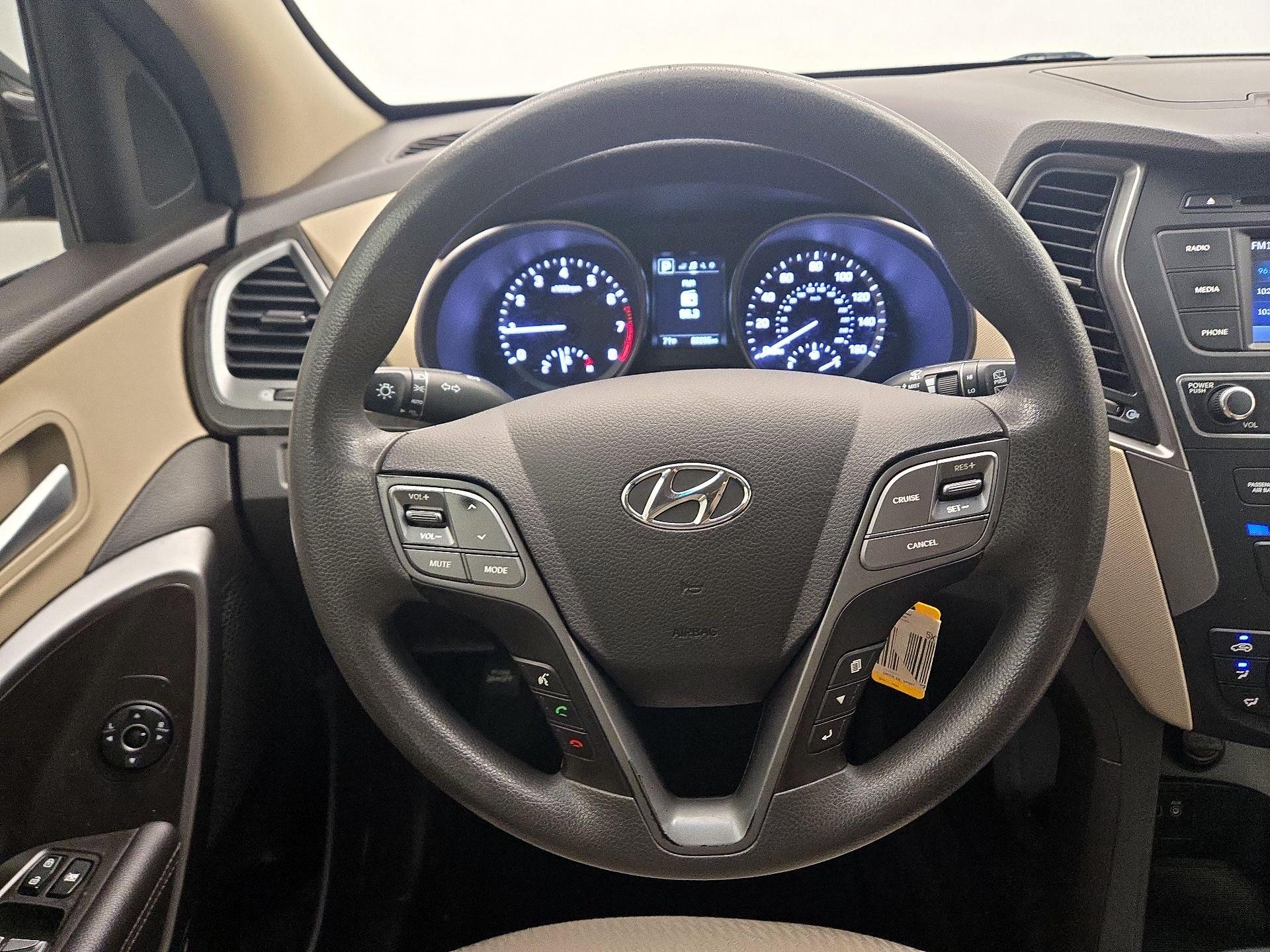 Thumbnail: 2017 Hyundai Santa Fe - 10