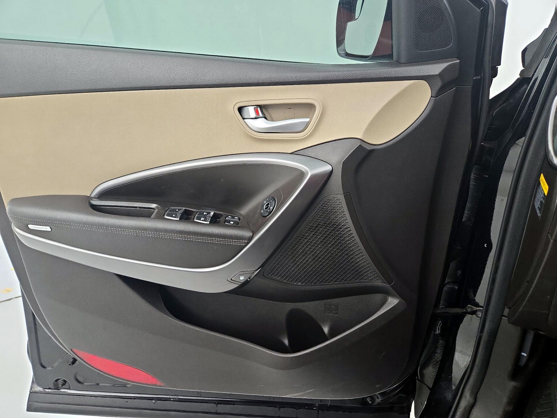 Thumbnail: 2017 Hyundai Santa Fe - 12