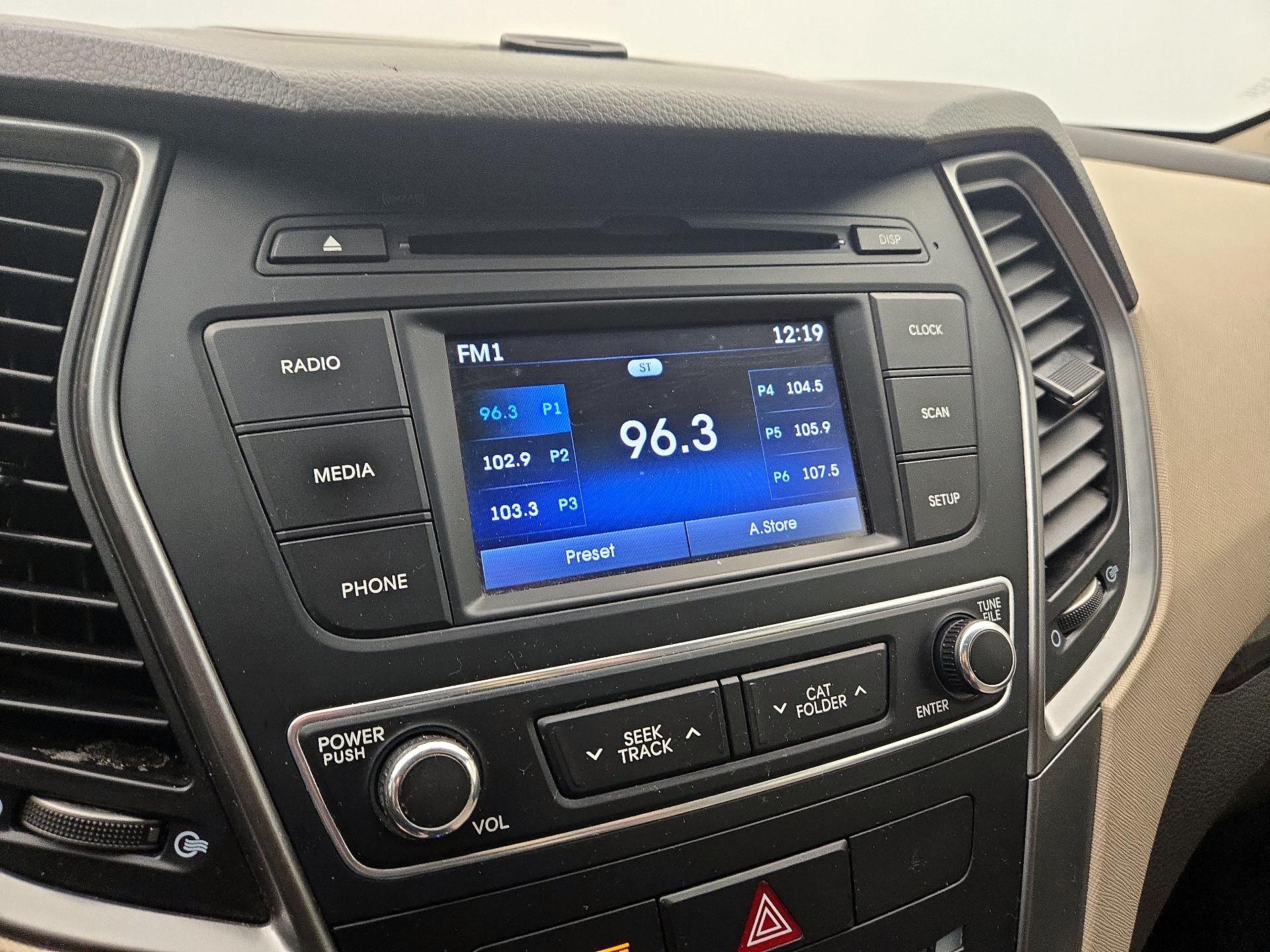 Thumbnail: 2017 Hyundai Santa Fe - 15