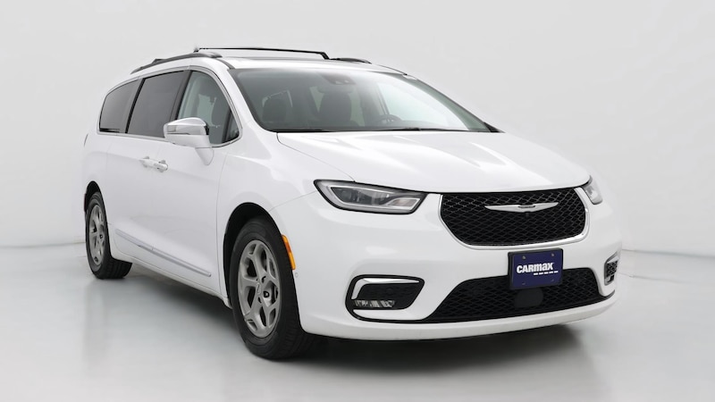 2022 Chrysler Pacifica Limited Hero Image