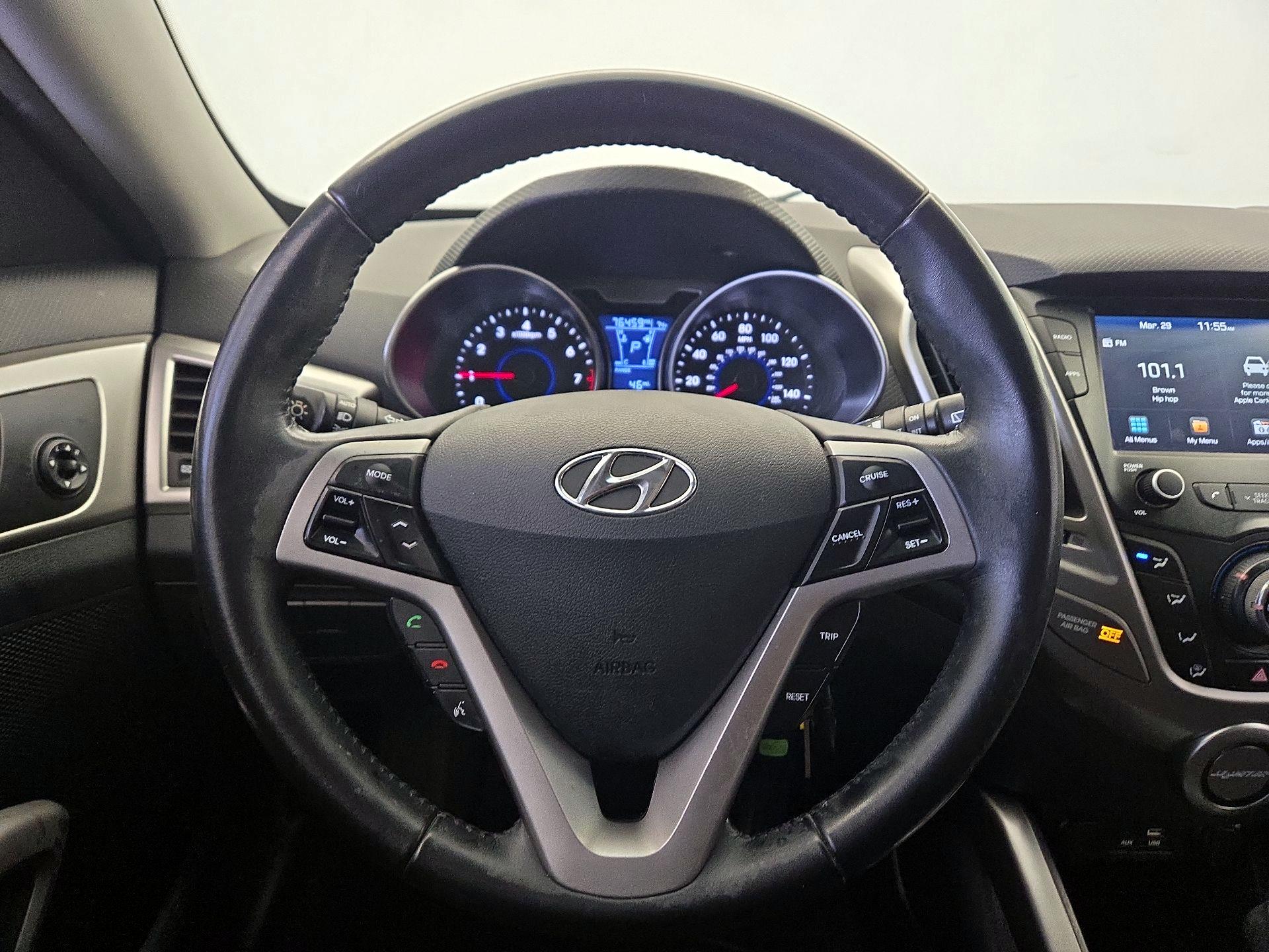 Thumbnail: 2017 Hyundai Veloster - 10