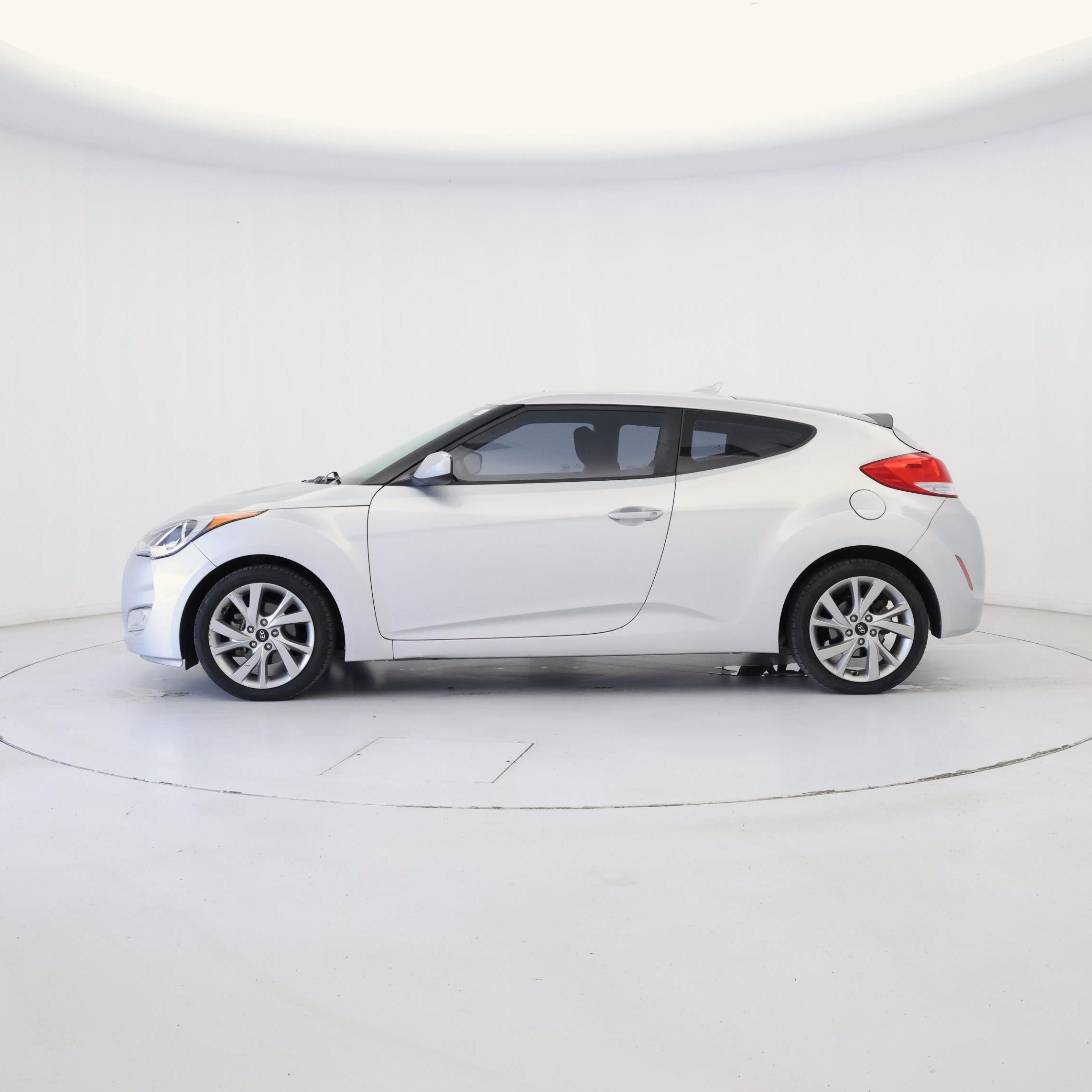 Thumbnail: 2017 Hyundai Veloster - 3