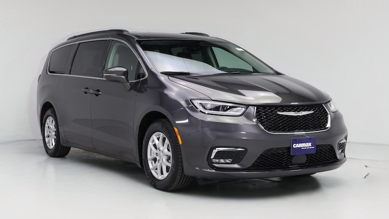 2022 Chrysler Pacifica Touring L Hero Image