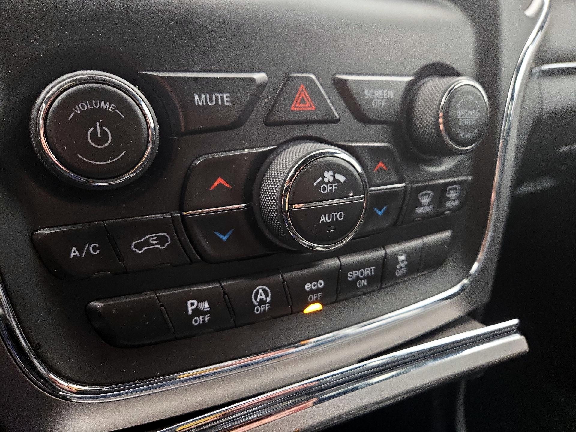 Thumbnail: 2018 Jeep Grand Cherokee - 16
