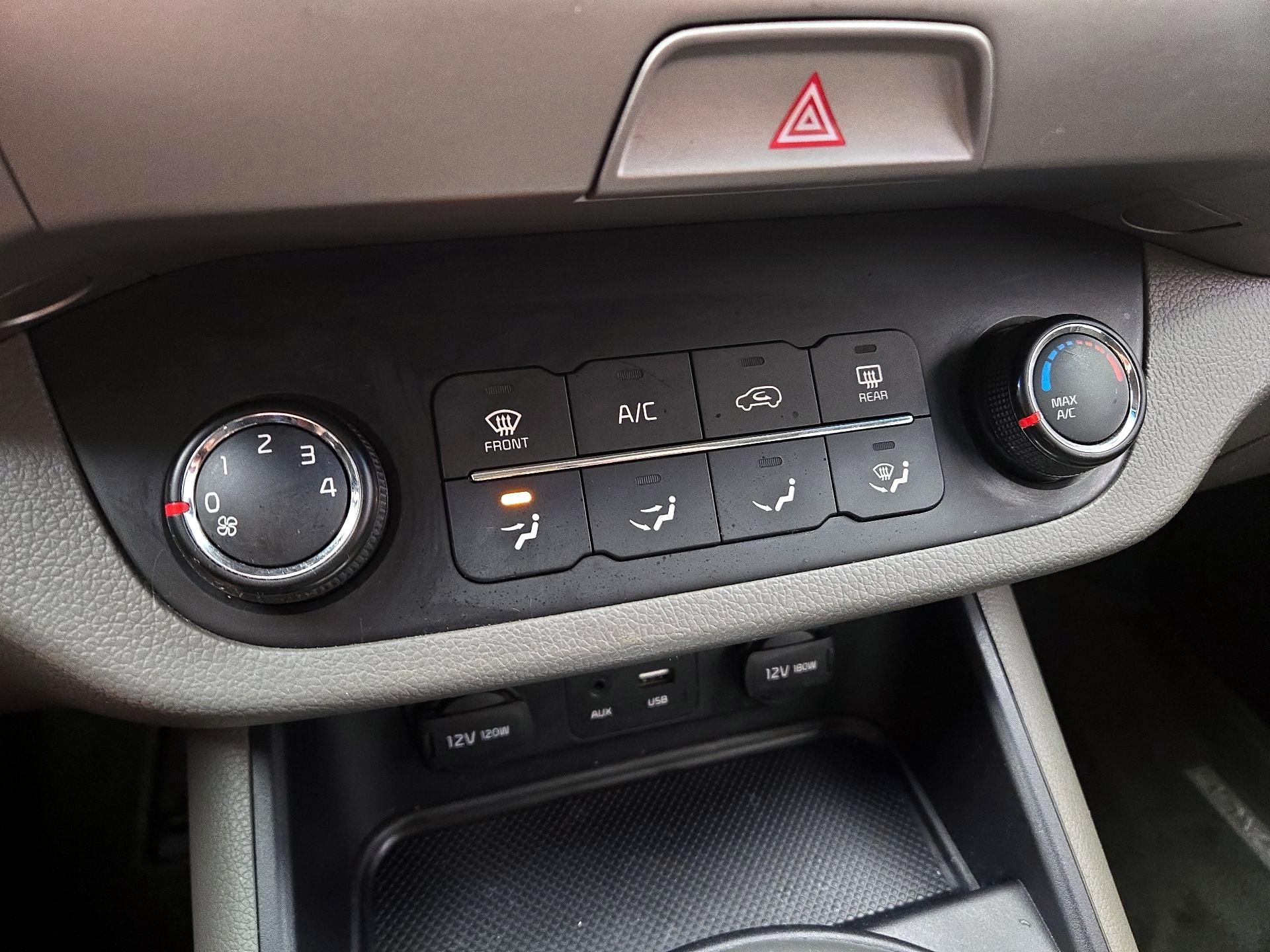 Thumbnail: 2015 Kia Sportage - 15