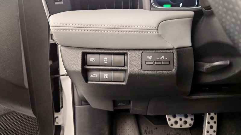 2020 Toyota Avalon XSE 13