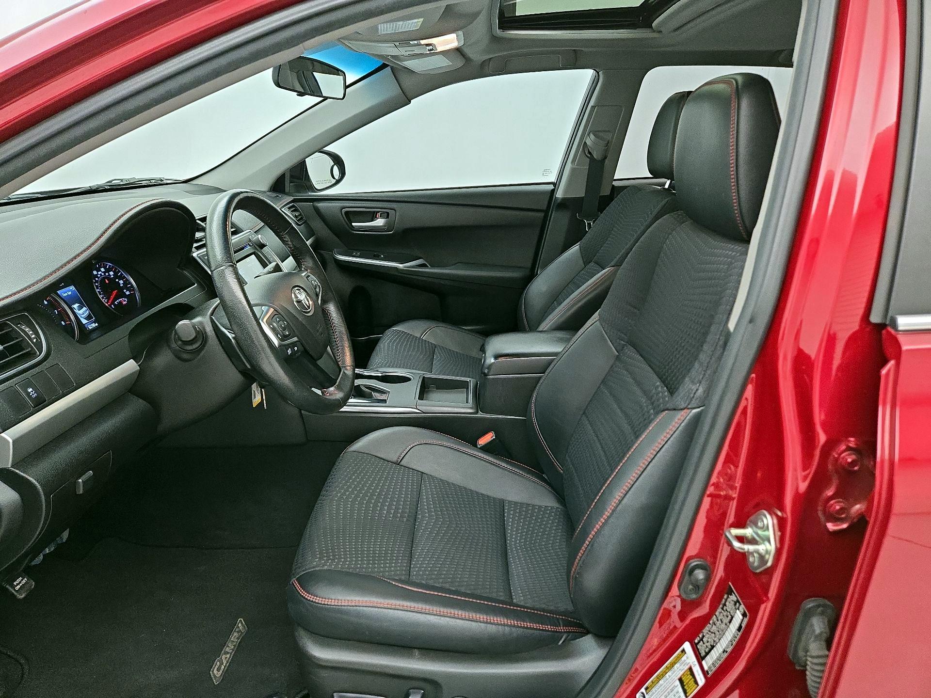 Thumbnail: 2015 Toyota Camry - 11