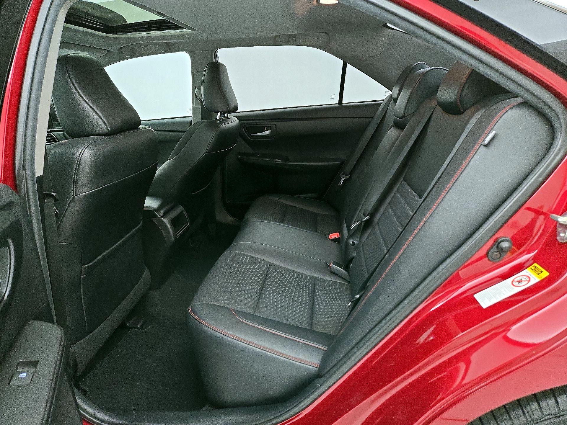 Thumbnail: 2015 Toyota Camry - 20