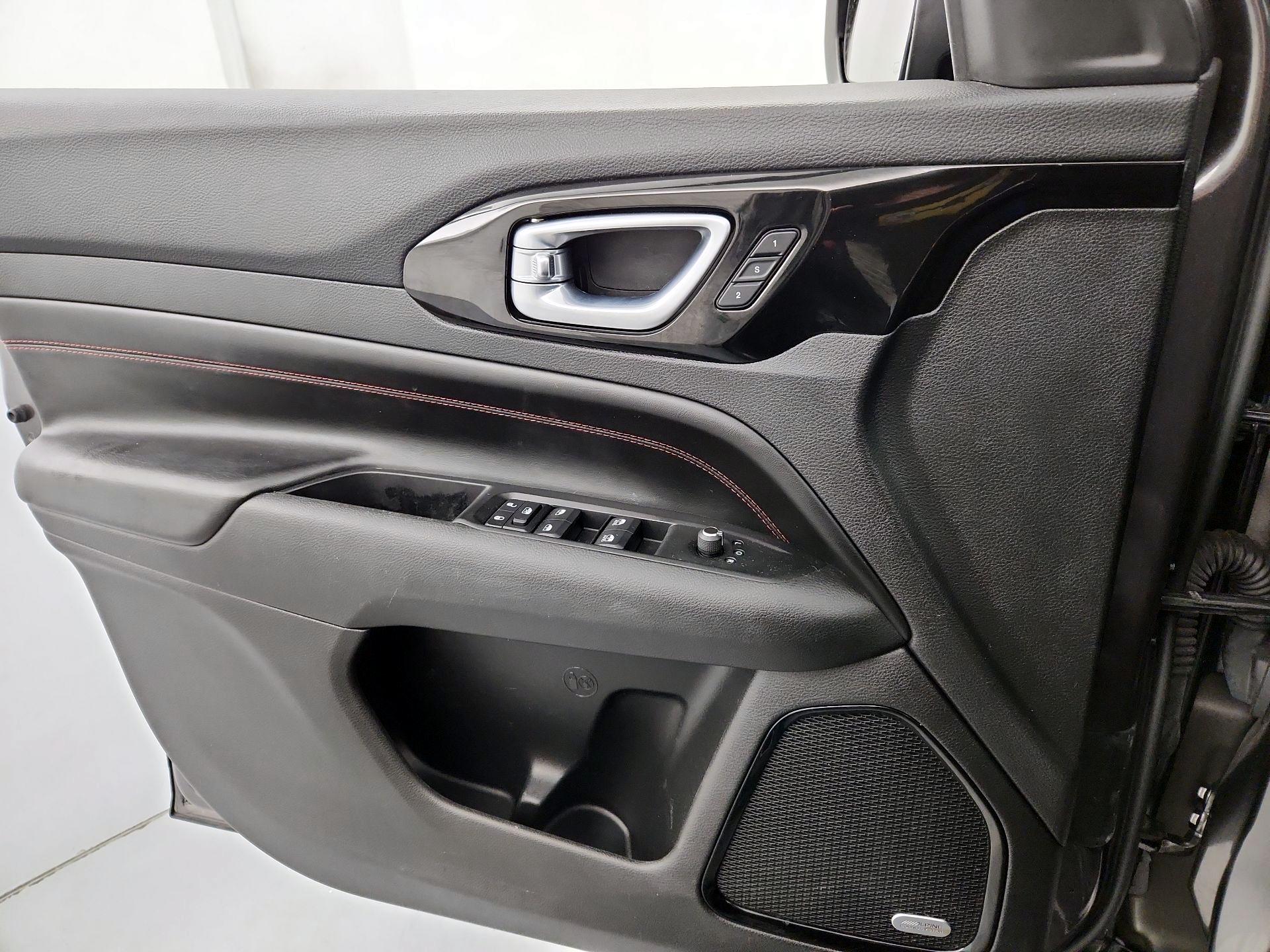 Thumbnail: 2022 Jeep Compass - 12
