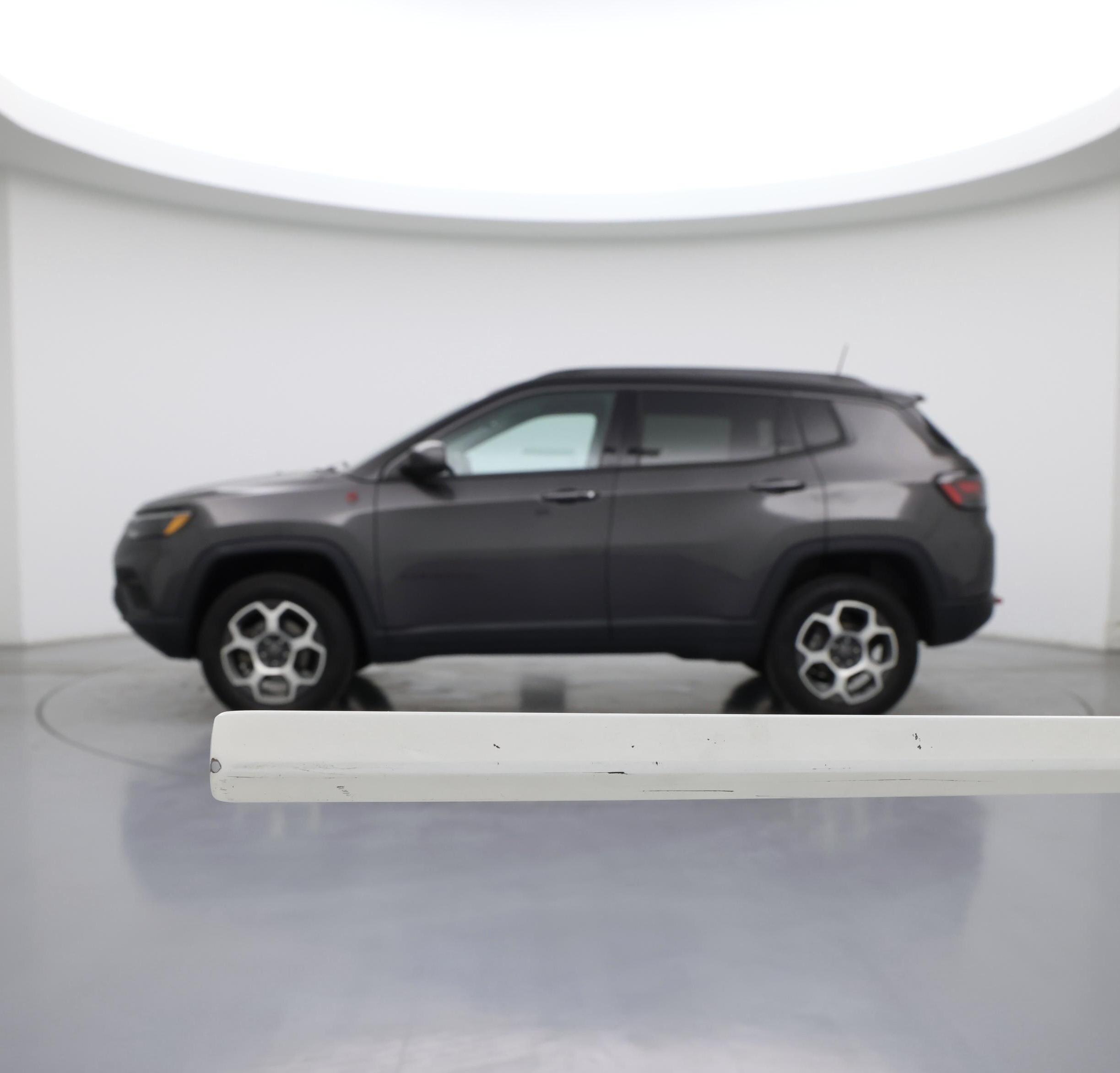 Thumbnail: 2022 Jeep Compass - 3