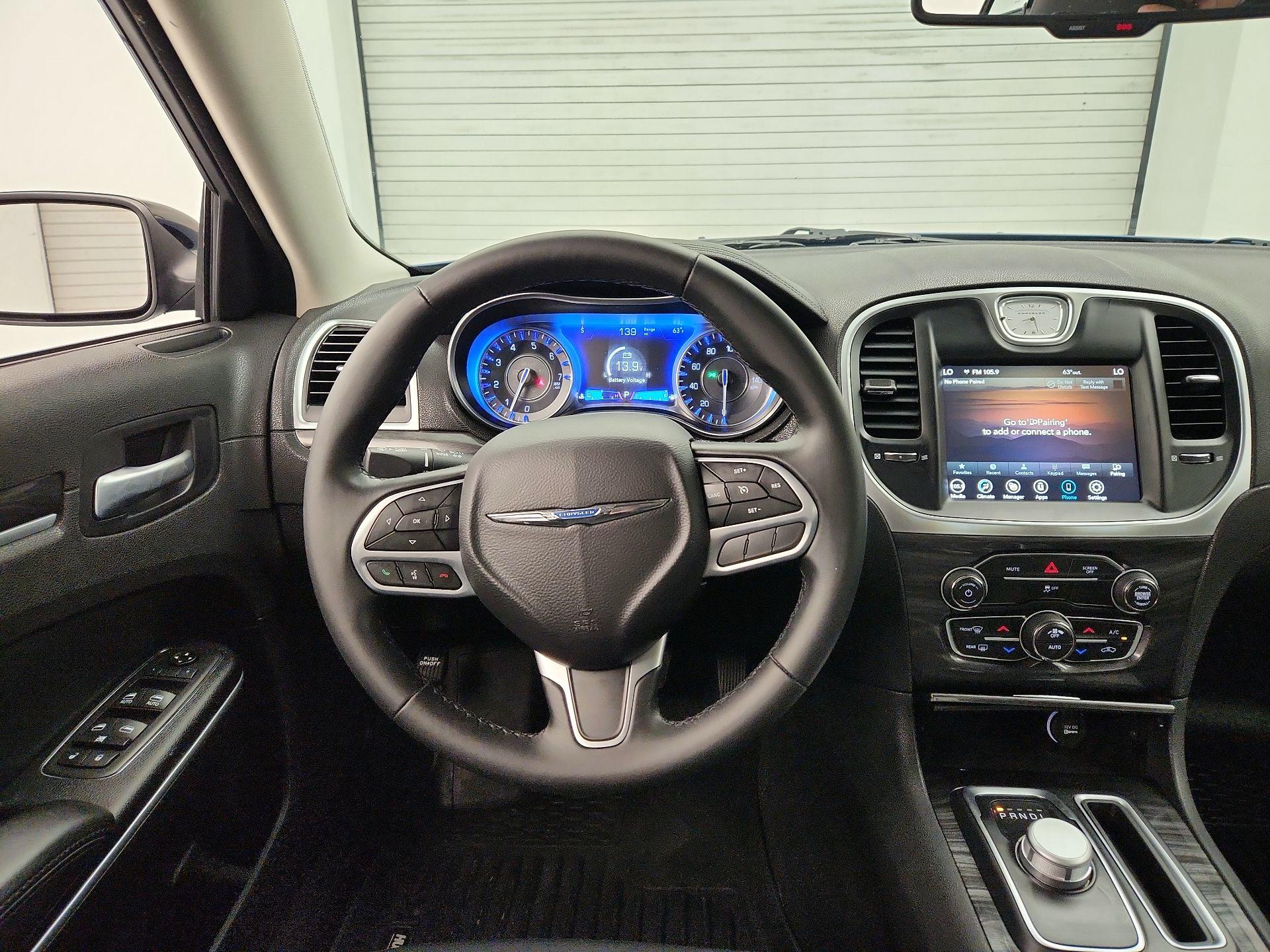 Thumbnail: 2021 Chrysler 300 - 10