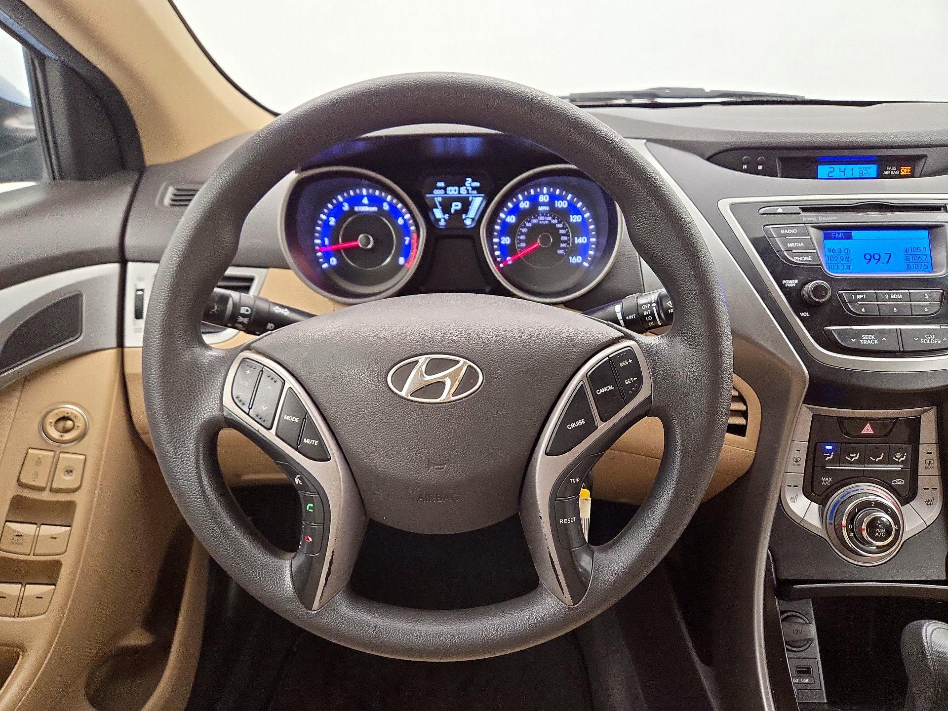 Thumbnail: 2013 Hyundai Elantra - 10