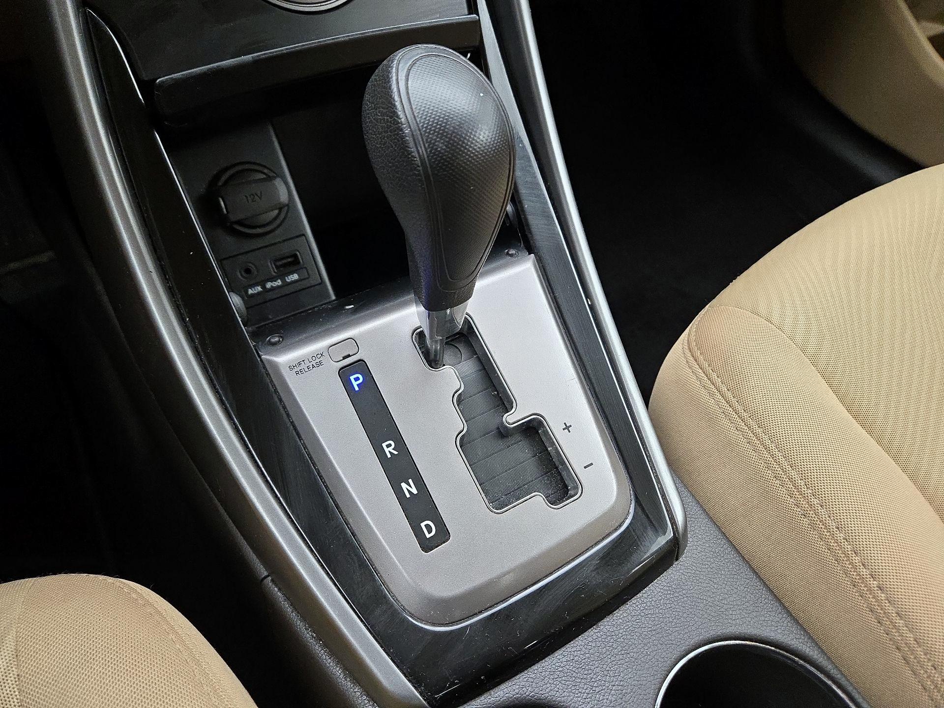 Thumbnail: 2013 Hyundai Elantra - 16