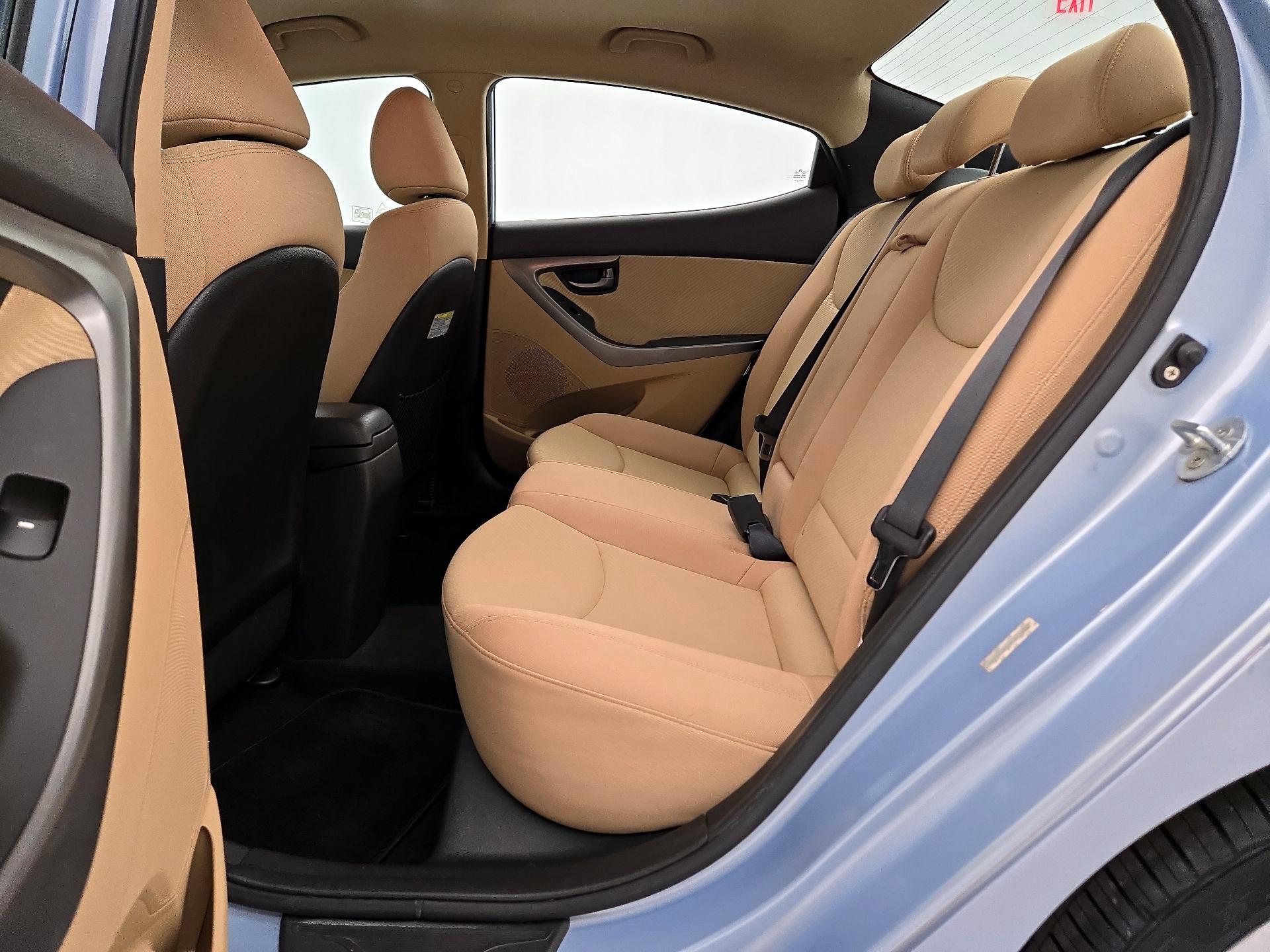 Thumbnail: 2013 Hyundai Elantra - 18