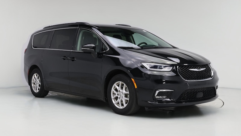 2022 Chrysler Pacifica Touring L Hero Image