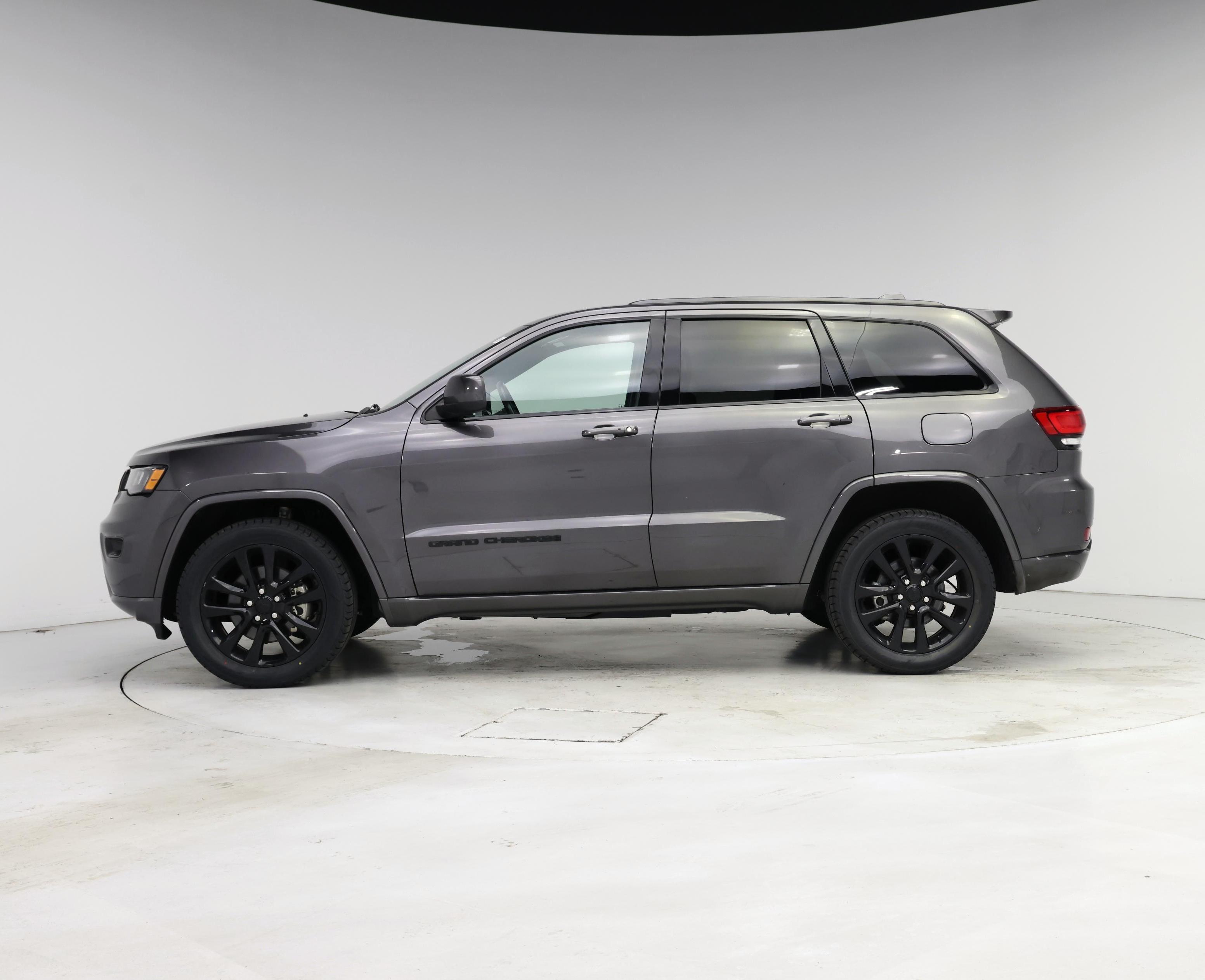 Thumbnail: 2021 Jeep Grand Cherokee - 3