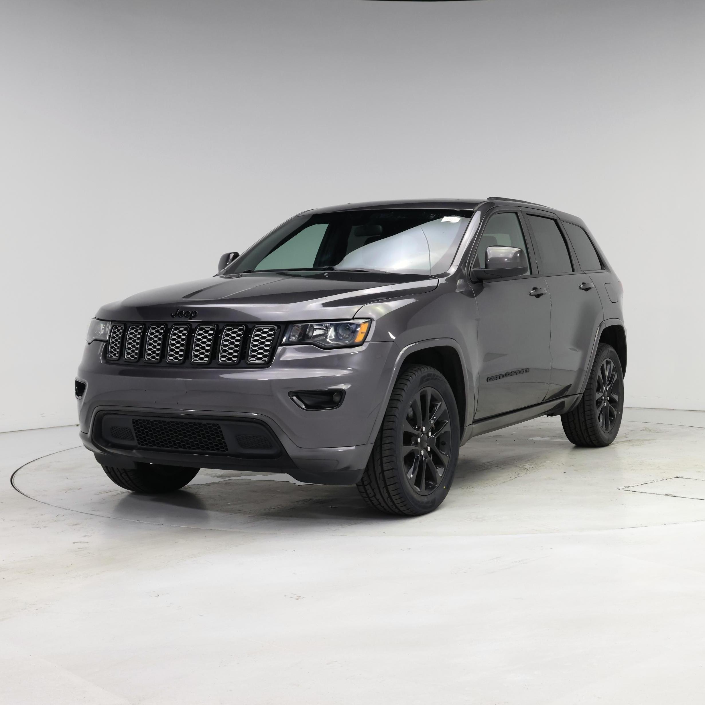 Thumbnail: 2021 Jeep Grand Cherokee - 4