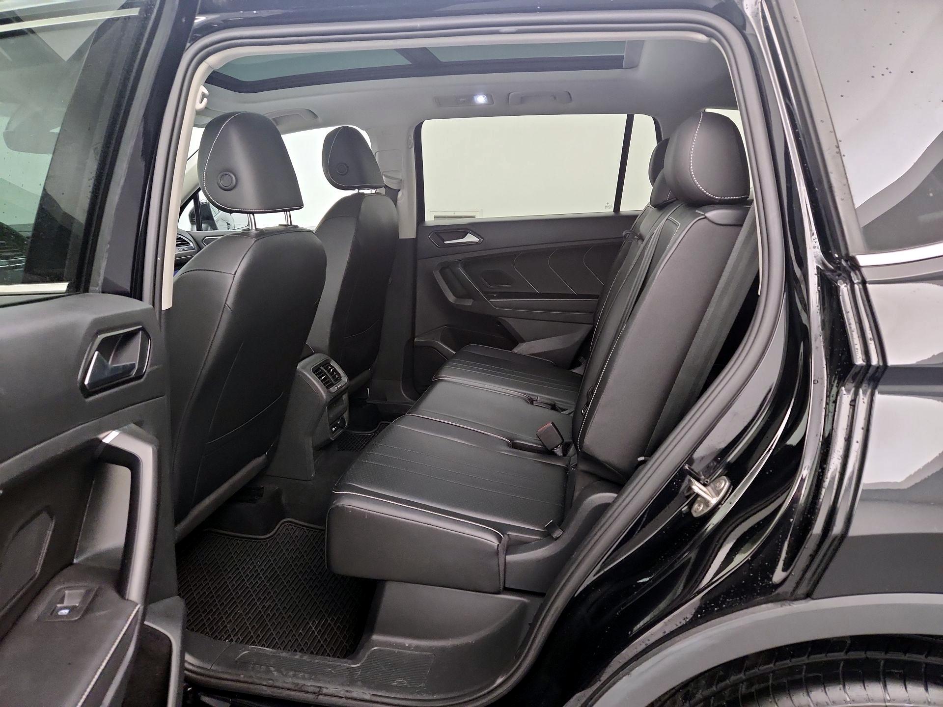 Thumbnail: 2022 Volkswagen Tiguan - 20