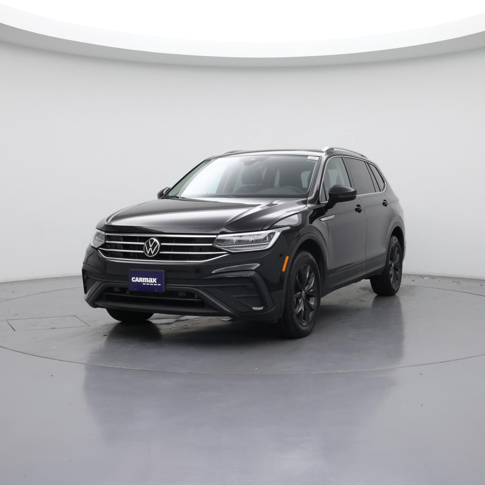 Thumbnail: 2022 Volkswagen Tiguan - 4