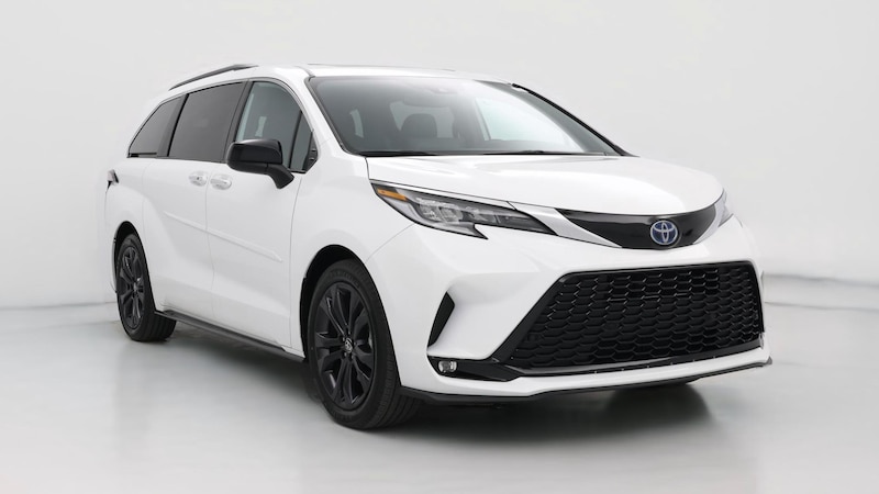 2022 Toyota Sienna XSE Hero Image