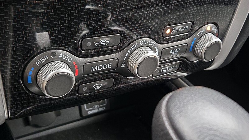 2020 Nissan Pathfinder SV 16