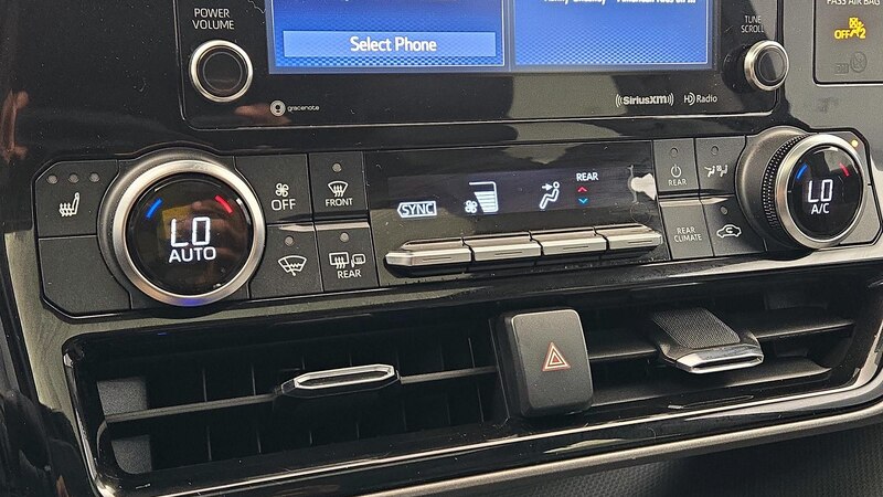 2022 Toyota Highlander XLE 16