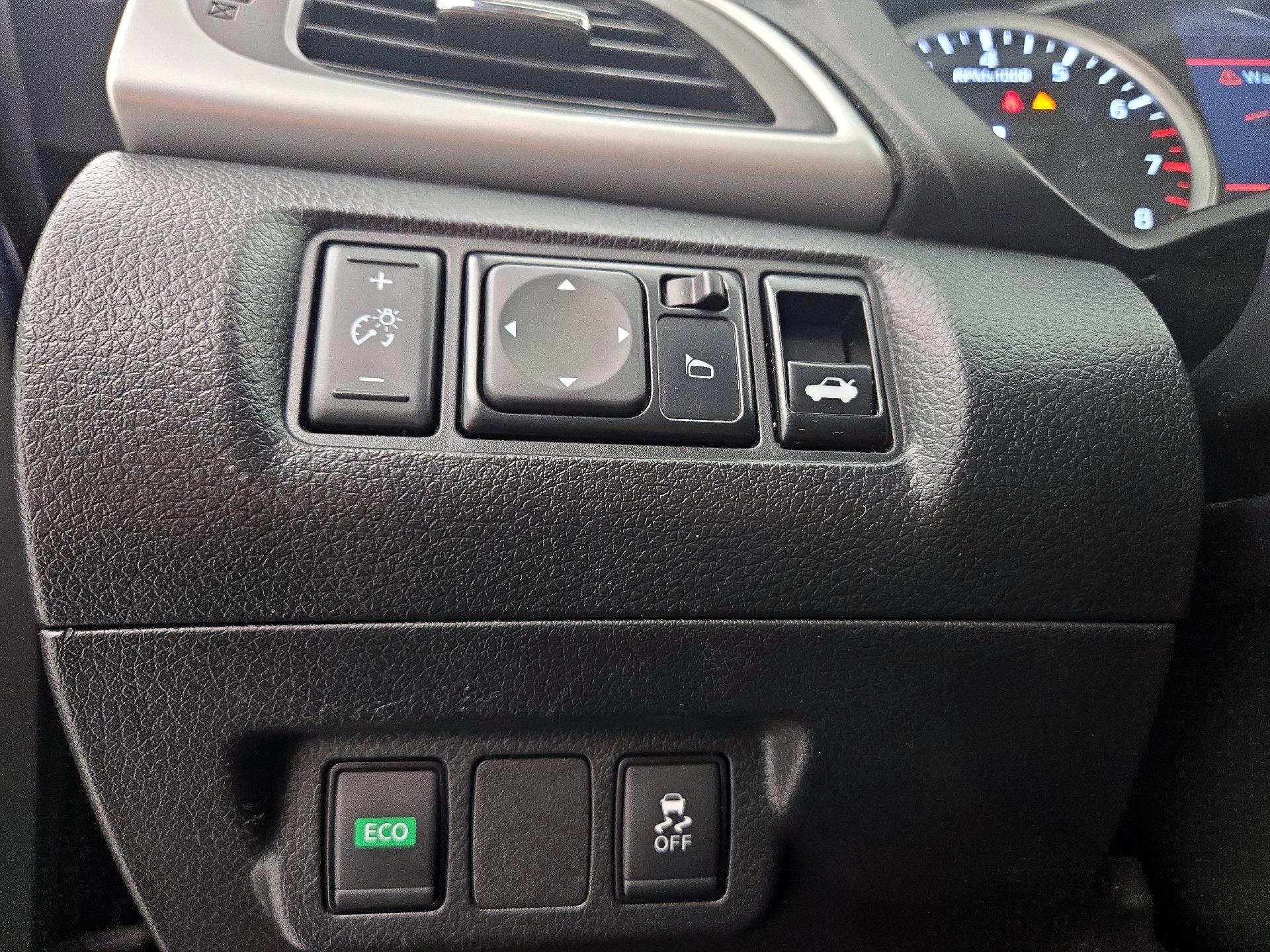 Thumbnail: 2019 Nissan Sentra - 13